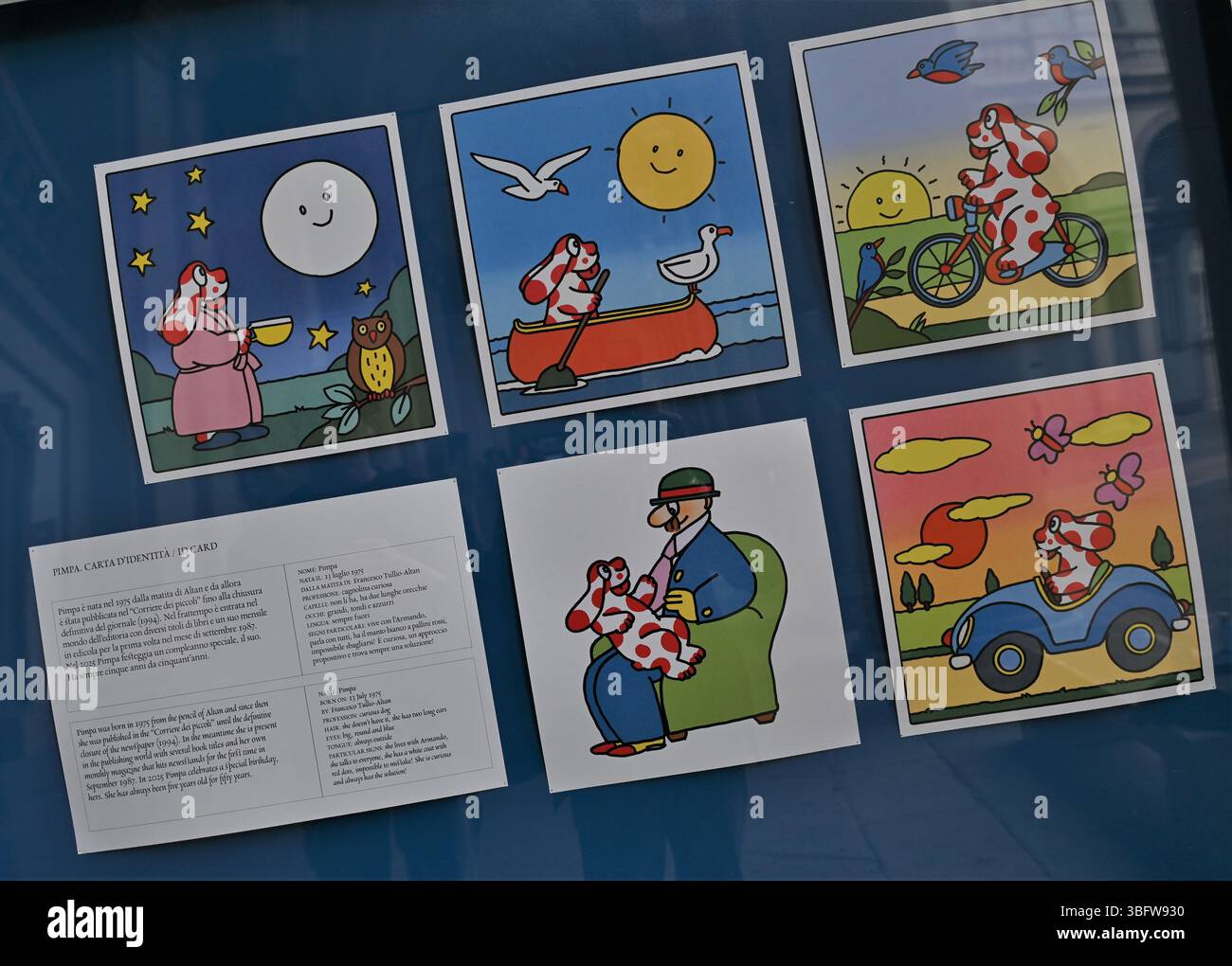 Mailand, Italien in der Pinacoteca di Brera in Mailand im Cortile d'Onore die Ausstellung „Happy Birthday Linus. 1965-2025: 60 Jahre Autorencomics in Mailand. Mit einer Hommage an Altan' auf dem Foto: Ausstellungsräume mit Werken Stockfoto