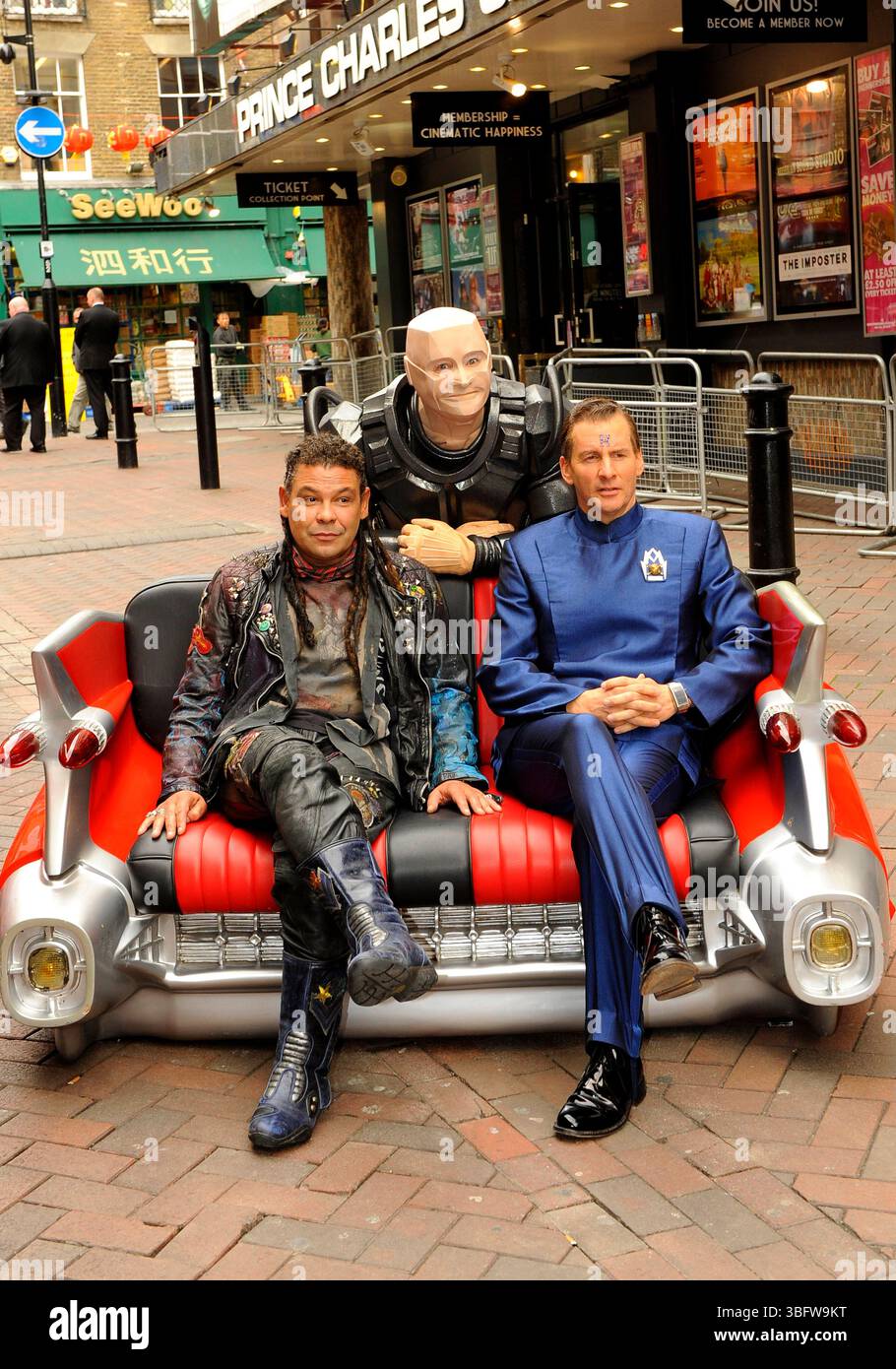 Craig Charles, Chris Barrie und Robert Llewellyn beim Photocall zum Start von „Red Dwarf X“ in London am 03. Oktober 2012 Stockfoto