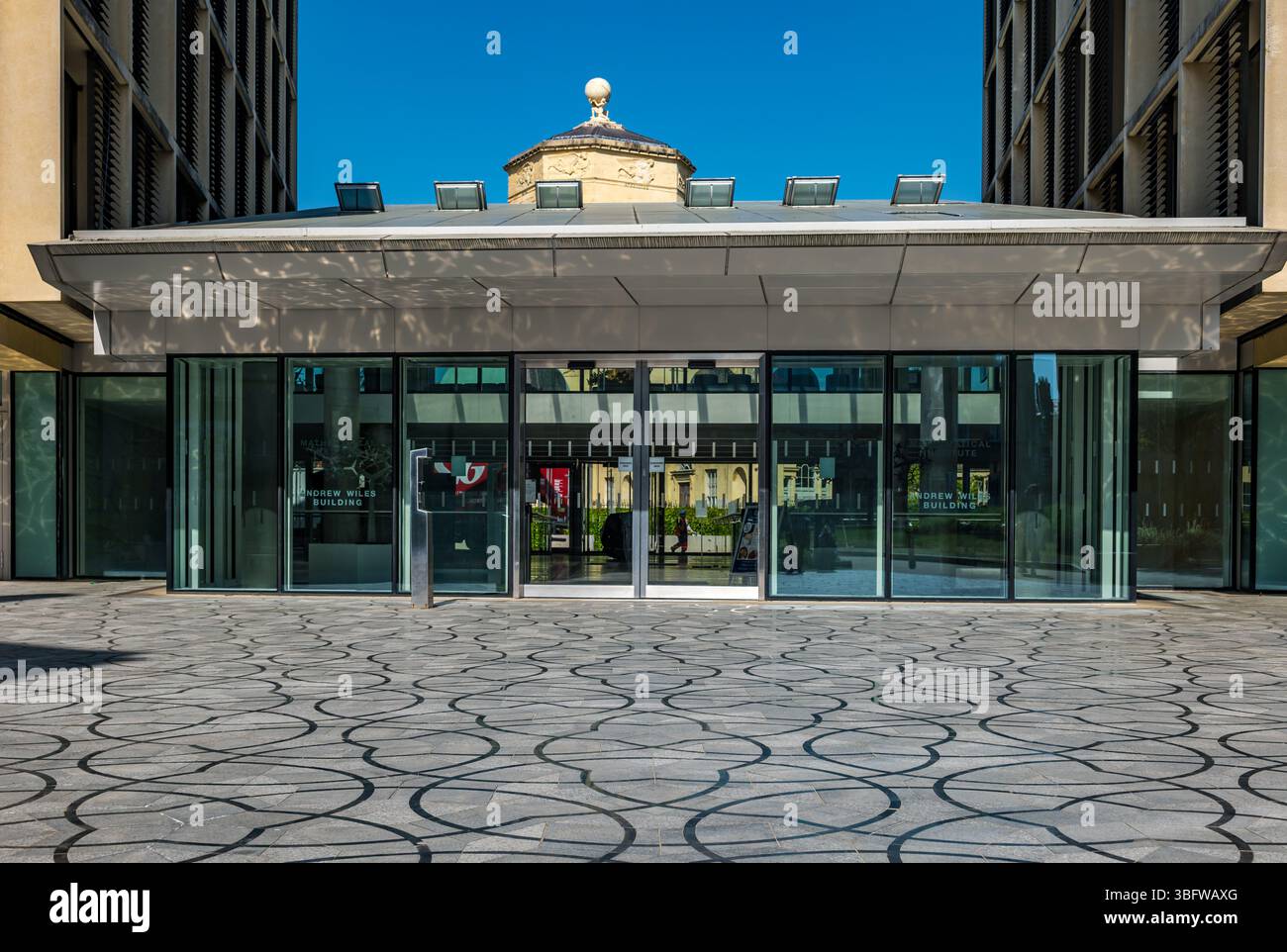 Penrose Paving am Andrew Wiles Building, Mathematical or Maths Institute, University of Oxford, England, Großbritannien Stockfoto