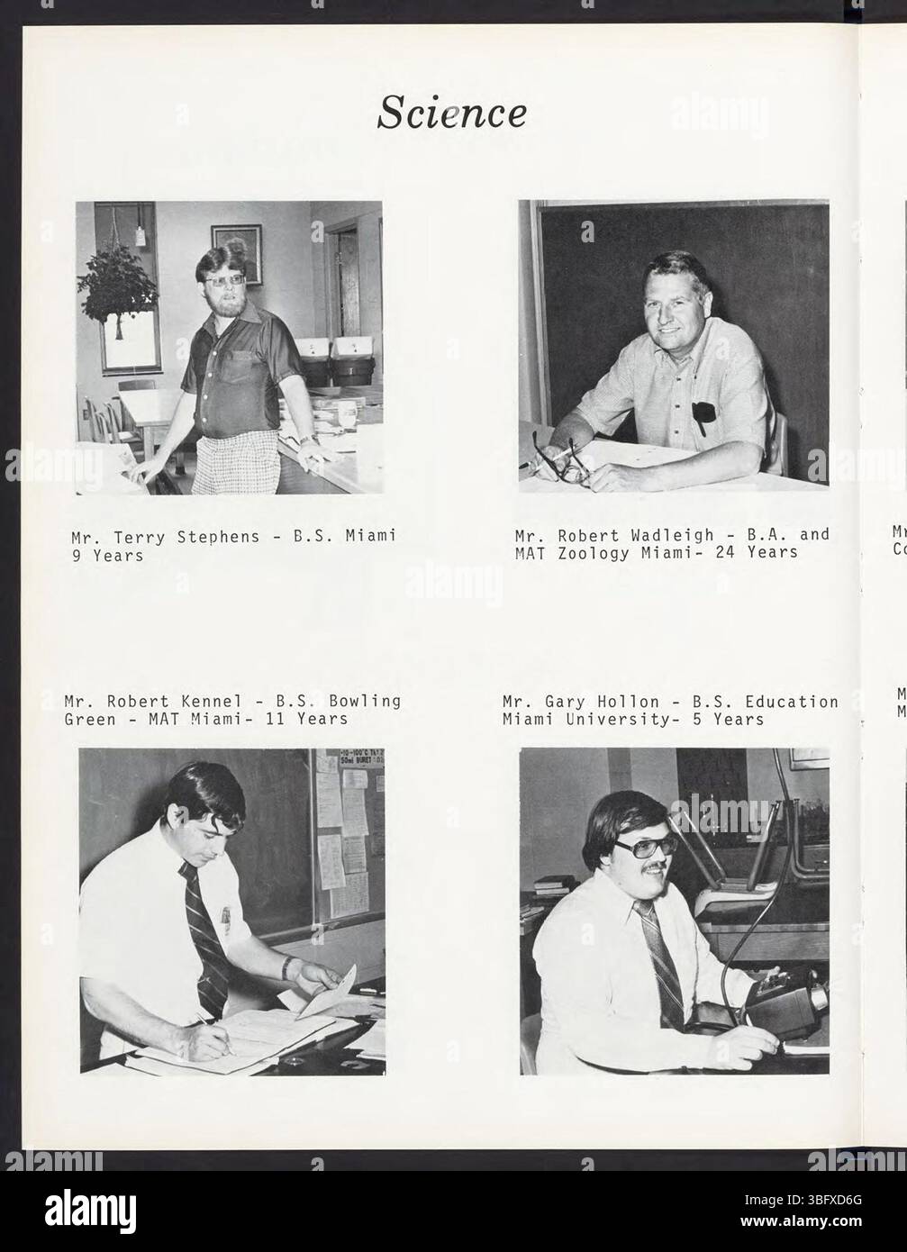 Das Jahrbuch der Edgewood High School 1978 dokumentiert das akademische Jahr mit Fotografien, Schülerporträts, Fakultätslisten und Aufzeichnungen von Schulveranstaltungen, Aktivitäten und Errungenschaften aus dem Jahr 1978. Stockfoto
