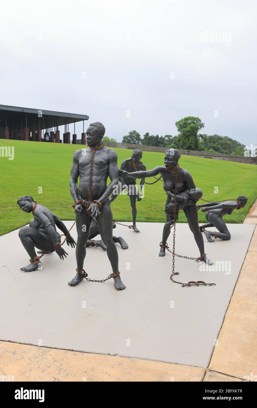 Das National Memorial for Peace and Justice in Montgomery, Alabama, dokumentiert die aktivste Ära des RassenterrorLynchens von 1877 bis 1950, USA Stockfoto