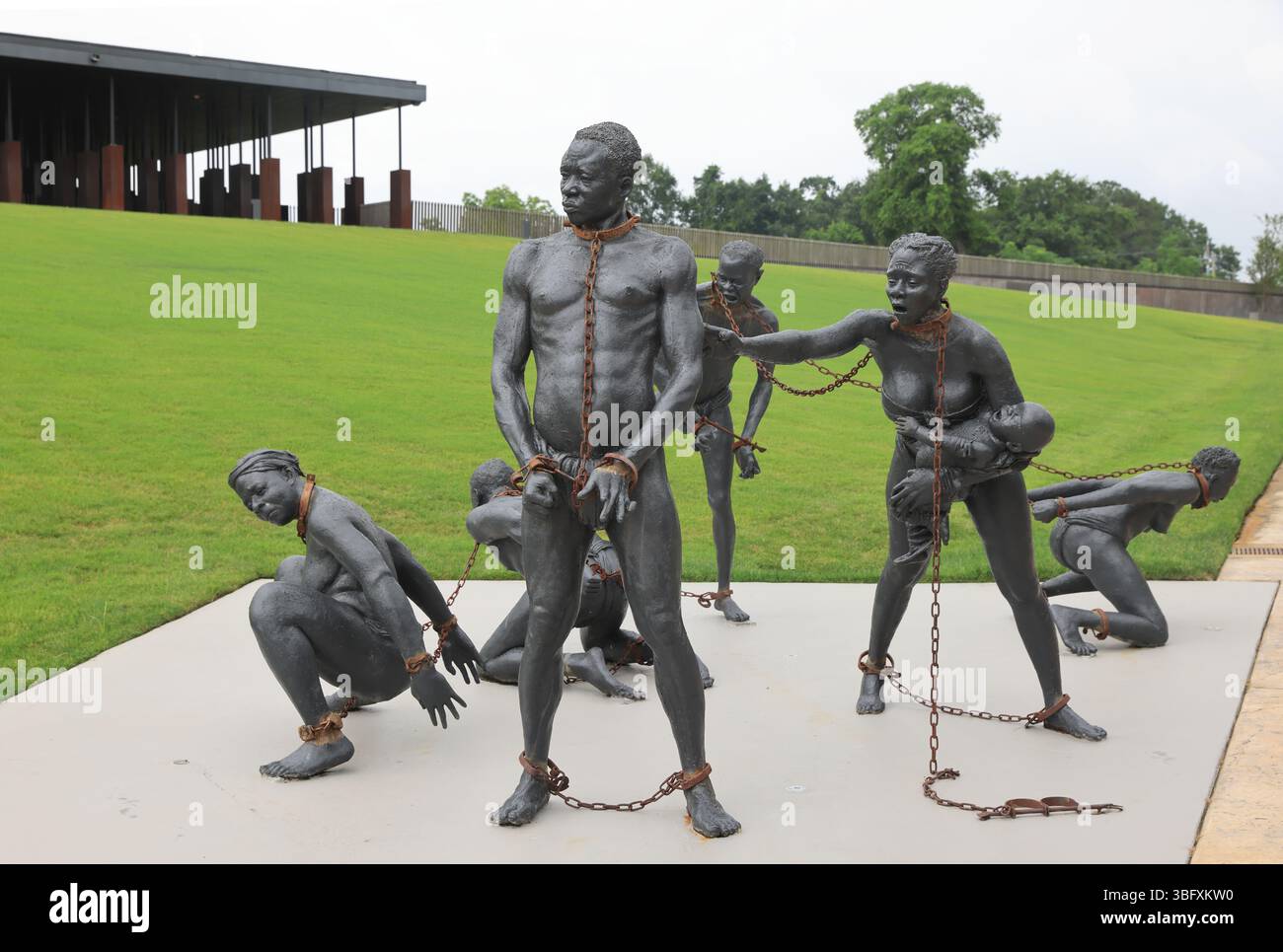 Das National Memorial for Peace and Justice in Montgomery, Alabama, dokumentiert die aktivste Ära des RassenterrorLynchens von 1877 bis 1950, USA Stockfoto