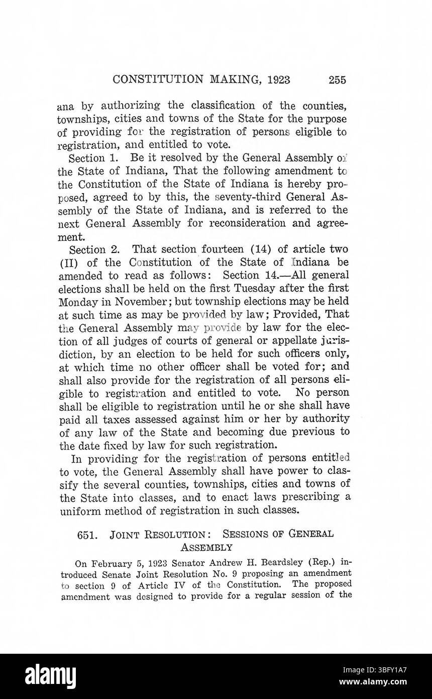 Diese Seite von *Constitution Making in Indiana* (Band 3) reflektiert die langfristigen Auswirkungen der neuen Staatsverfassung auf Indianas politische Landschaft und Regierungsführung und beschreibt deren dauerhaften Einfluss auf das Staatsrecht. Stockfoto