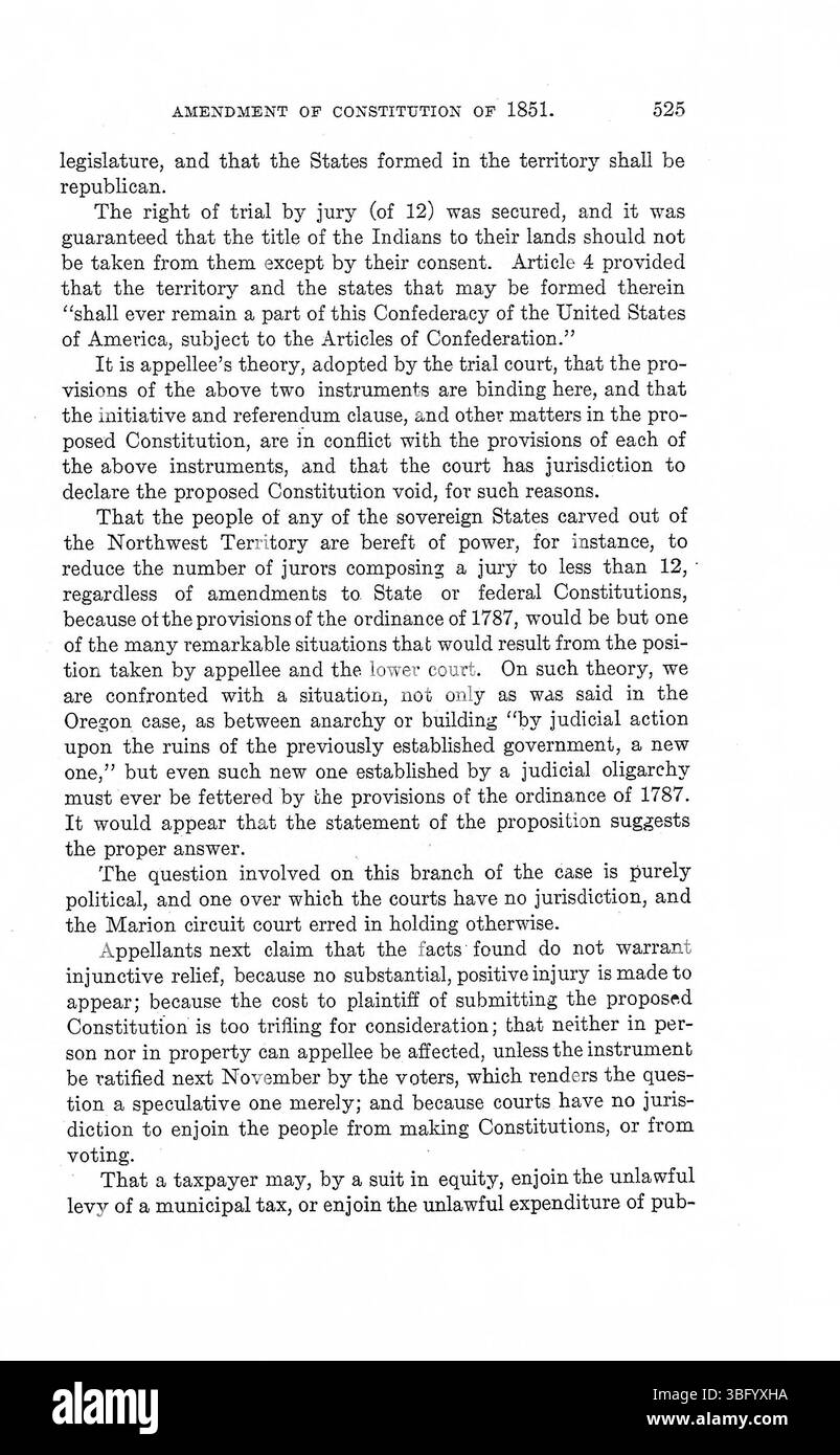 Seite 545 von „Constitution Making in Indiana, Vol. 2“ (1975) beschreibt den historischen Prozess der Ausarbeitung der Verfassung Indianas. Sie hebt die rechtlichen, politischen und sozialen Aspekte hervor, die die Gründung des Staates in den frühen Jahren beeinflussten. Stockfoto