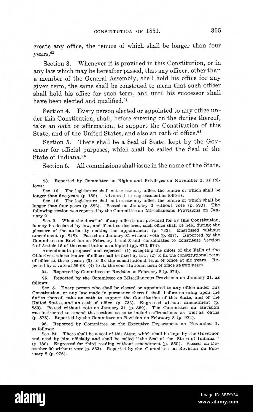 Seite 608 von „Vol. 1, Constitution Making in Indiana“ (1971) beschreibt die langfristigen Auswirkungen der Verfassung Indianas auf die politischen und rechtlichen Systeme des Staates. Er erörtert die dauerhaften Auswirkungen verfassungsrechtlicher Entscheidungen, die während seiner Erarbeitung getroffen wurden. Stockfoto