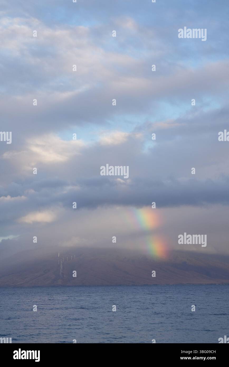 regenbogen über dem pazifik auf Maui Hawaii Stockfoto