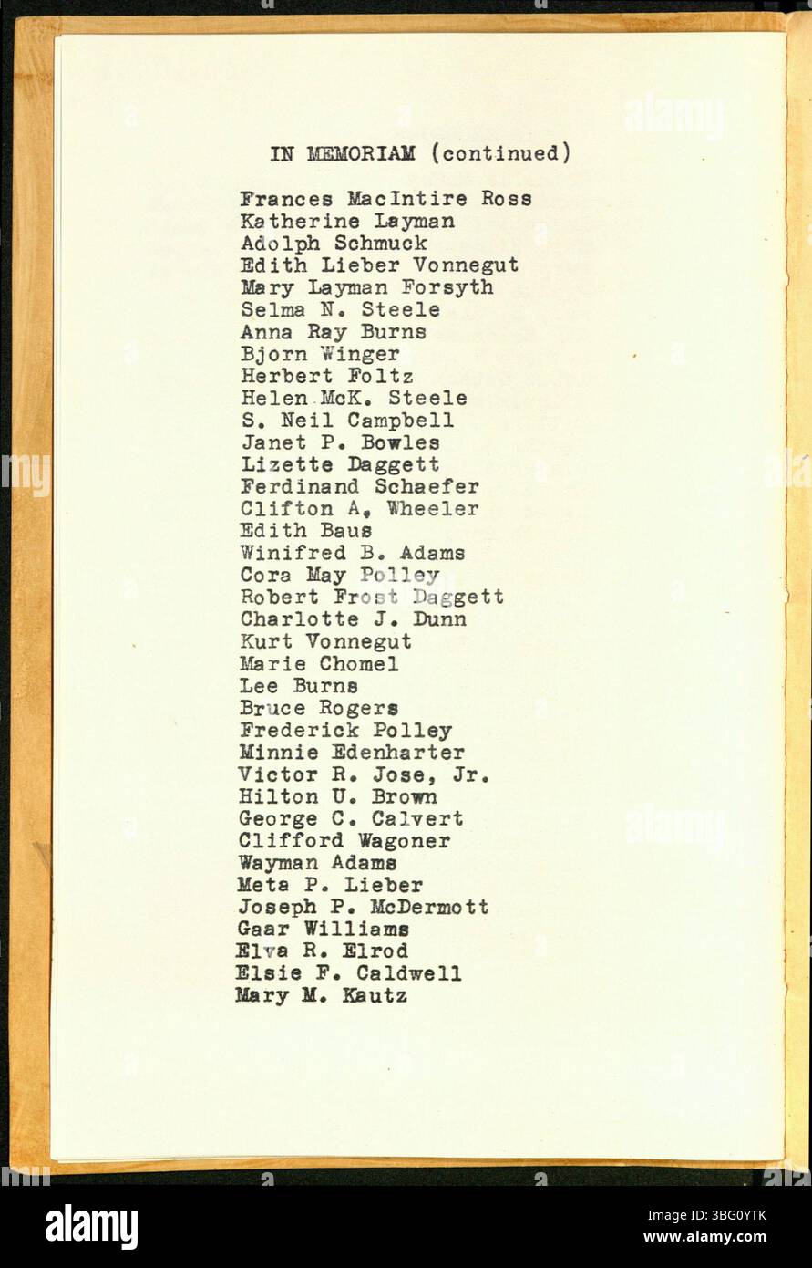 Seite 14 des Jahrbuchs *Portfolio* für 1963-1964 bietet einen detaillierten Überblick über die Aktivitäten des Portfolio Clubs. Die Seite enthält Details zu Mitgliedern, Veranstaltungen und anderen Highlights aus dem jährlichen Veranstaltungskalender des Clubs während des akademischen Jahres. Stockfoto