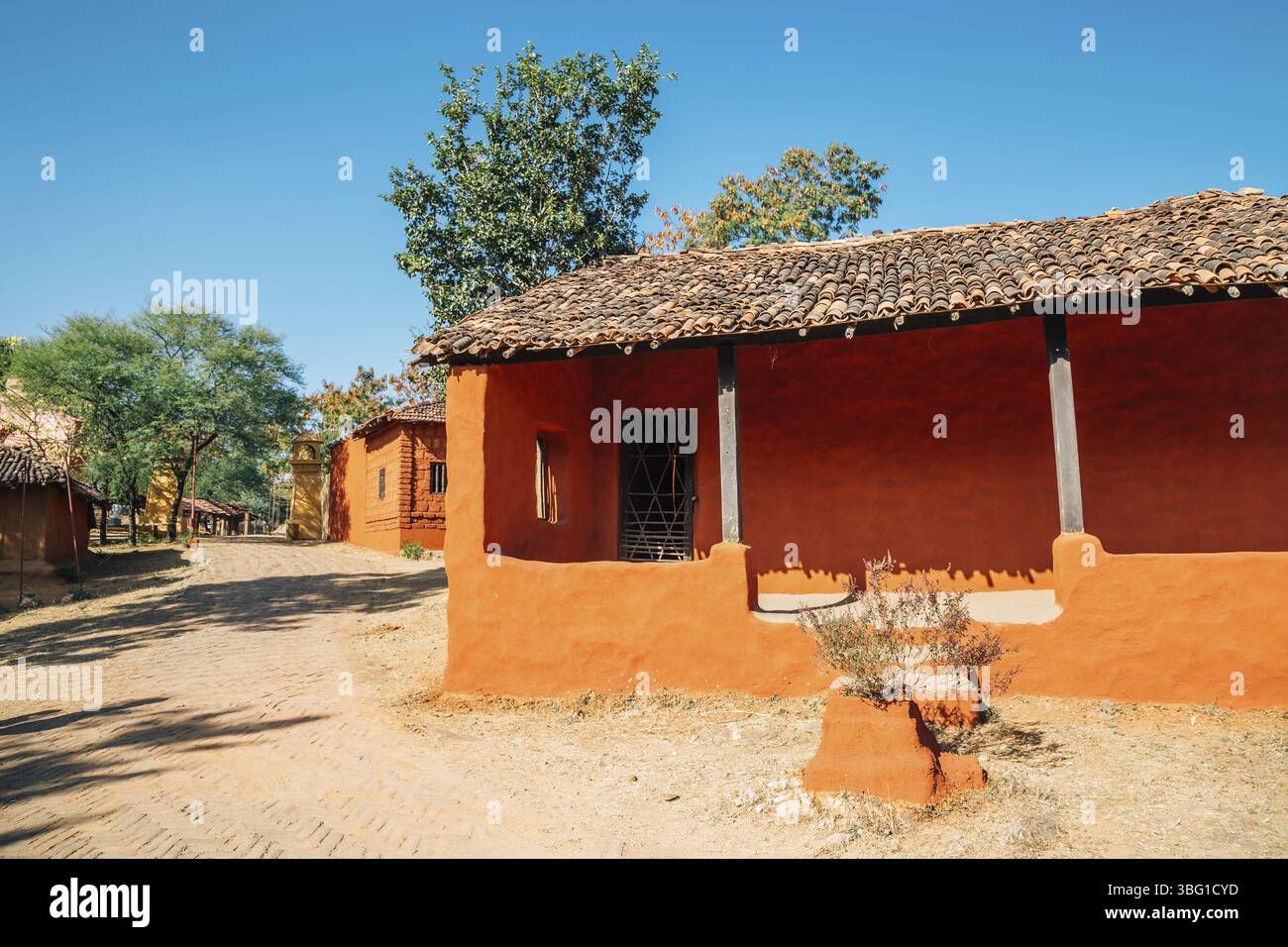 Indisches Folklore-Dorf Shilpgram, traditionelles Haus in Udaipur, Indien, Asien Stockfoto