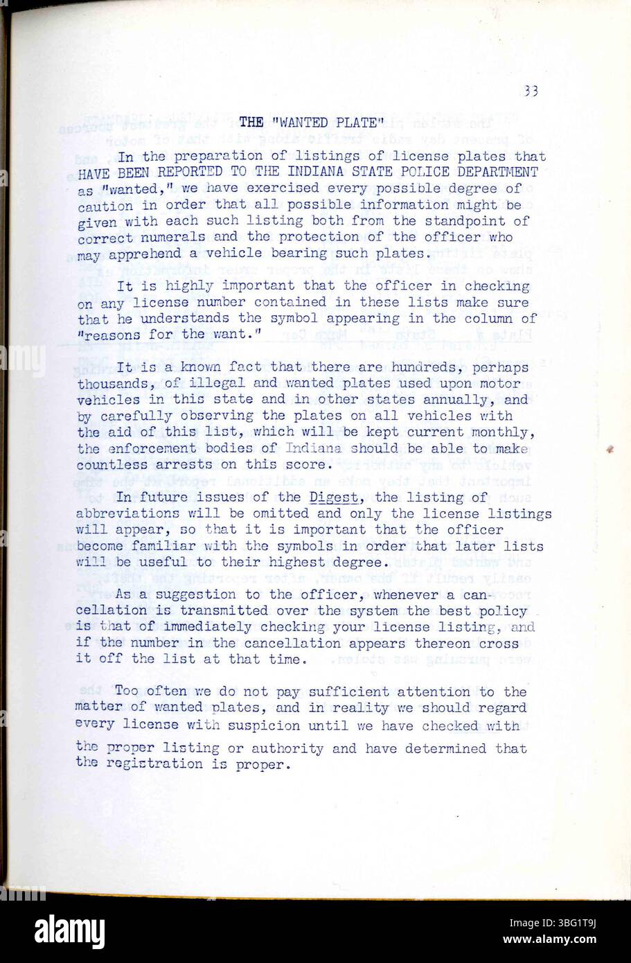 Diese Ausgabe des Indiana Law Enforcement Digest vom Januar 1940 enthält Zusammenfassungen der Polizeiarbeit, Statistiken und gesuchten Themen, die von den staatlichen Behörden bearbeitet werden. Stockfoto