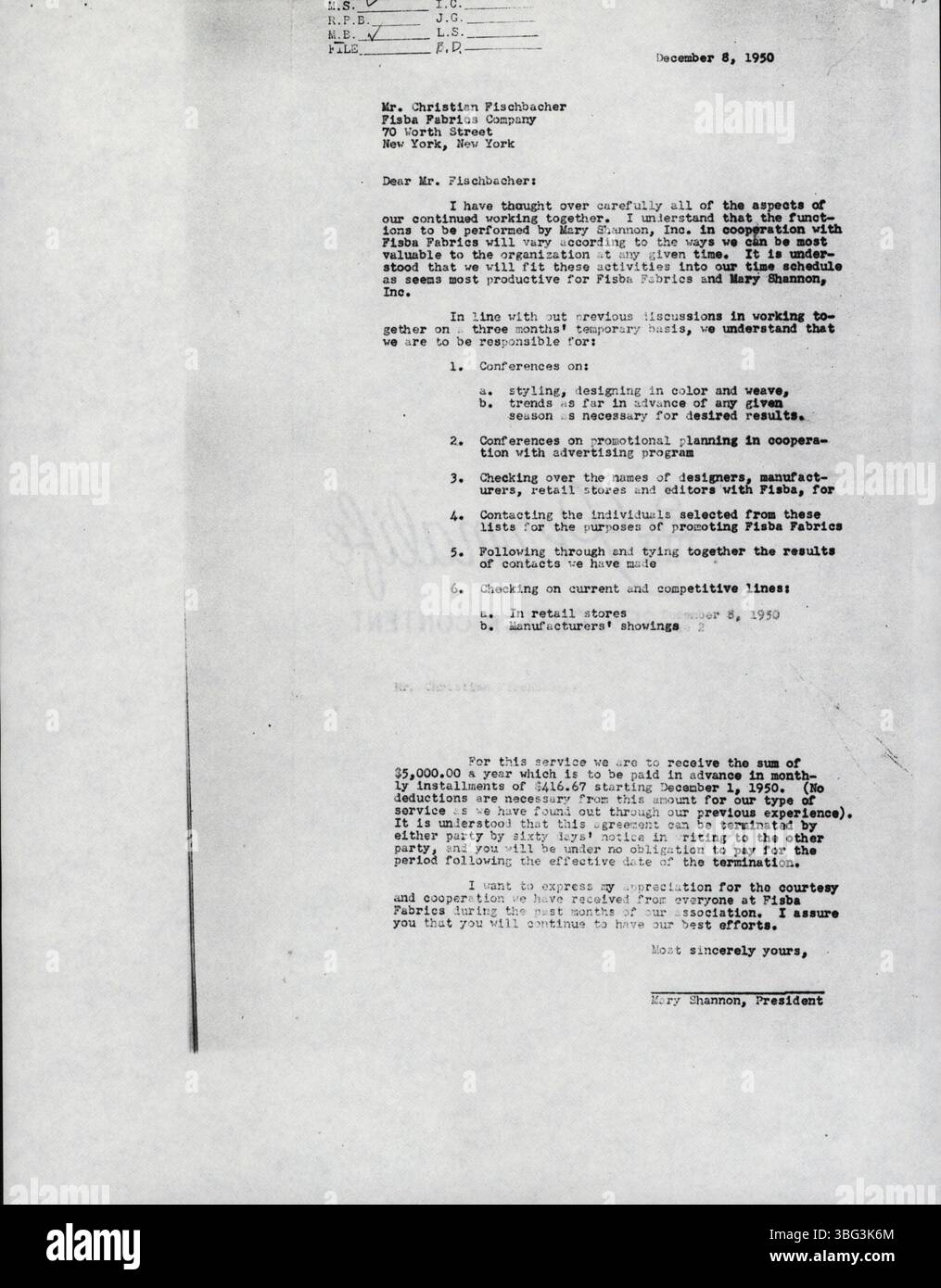 Seite 397 aus dem Mary Jeffrey Shannon Strudwick Scrapbook bietet einen Einblick in die persönliche und berufliche Reise der Designerin, mit Bildern und Artefakten, die ihre Karriere als Modedesignerin dokumentieren. Ihre Arbeit spiegelt sowohl den persönlichen Ausdruck als auch die beruflichen Anforderungen der Modebranche wider. Stockfoto