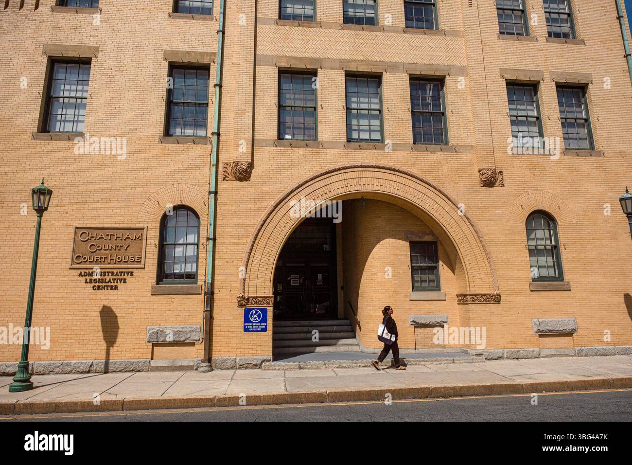 SAVANNAH, GEORGIA - 22. März 2025 Chatham County Courthouse in Savannah, Georgia Stockfoto