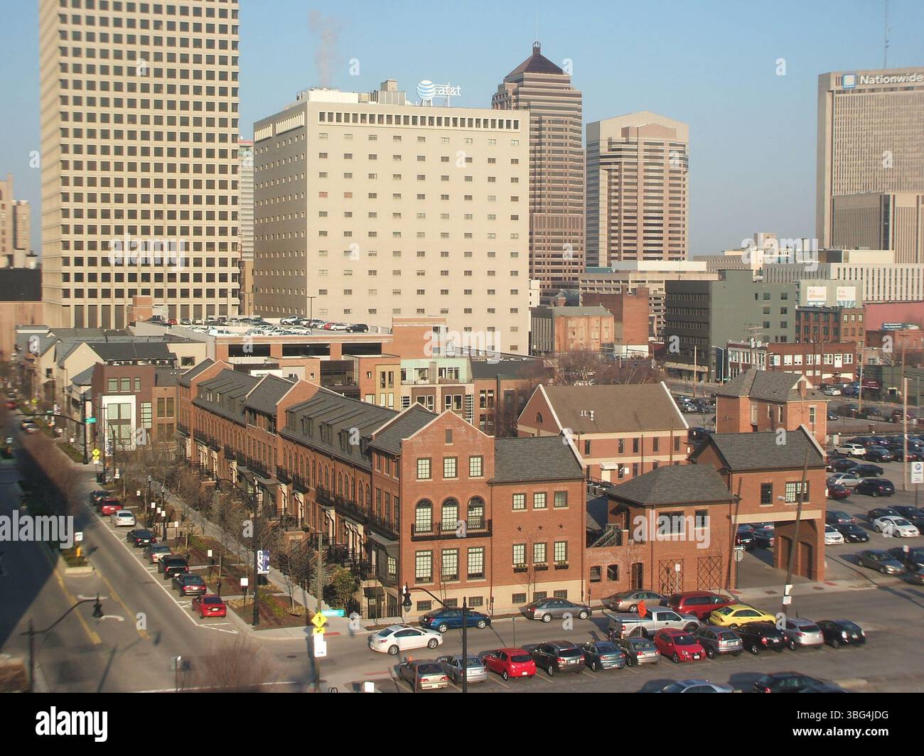 Luftaufnahmen der East Gay Street in Columbus, Ohio, aufgenommen am 29. März 2013 und zeigen bedeutende Gebäude wie das Continental Centre in der 150 East Gay Street, das Ohio Bell Gebäude in der 111 North 4th Street und die Nachbarschaft Launch Condominiums. Die Fotos zeigen auch die East Gay Street 306, in der Stewart Jaffy & Associates untergebracht ist, und den Baubeginn für den Wohnkomplex in der Normandie. Stockfoto
