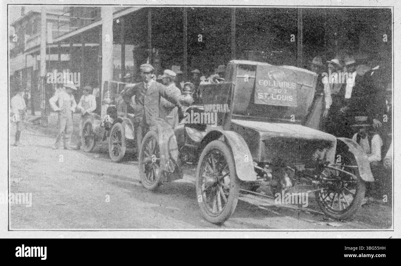The Spirit of Columbus, ein Automobil aus dem Jahr 1904, war Teil einer Non-Stop-Reise nach St. Louis im Jahr 1904 und zeigte frühe Automobiltechnologie und Langlebigkeit. Stockfoto