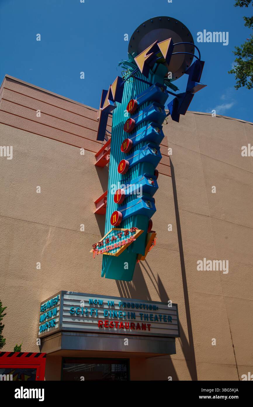 Das Sci Fi Dine im Restaurant, Theater, Art déco-Gebäude im Vergnügungspark Disney Hollywood Studios, Disney World, Kissimmee, Florida, Stockfoto