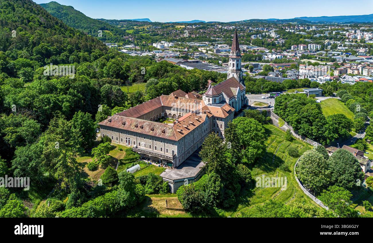 Aus der Vogelperspektive die Basilika der Besichtigung von Annecy, eine Stadt am See in Haute-Savoie, Auvergne-Rhônes-Alpes, Frankreich Stockfoto