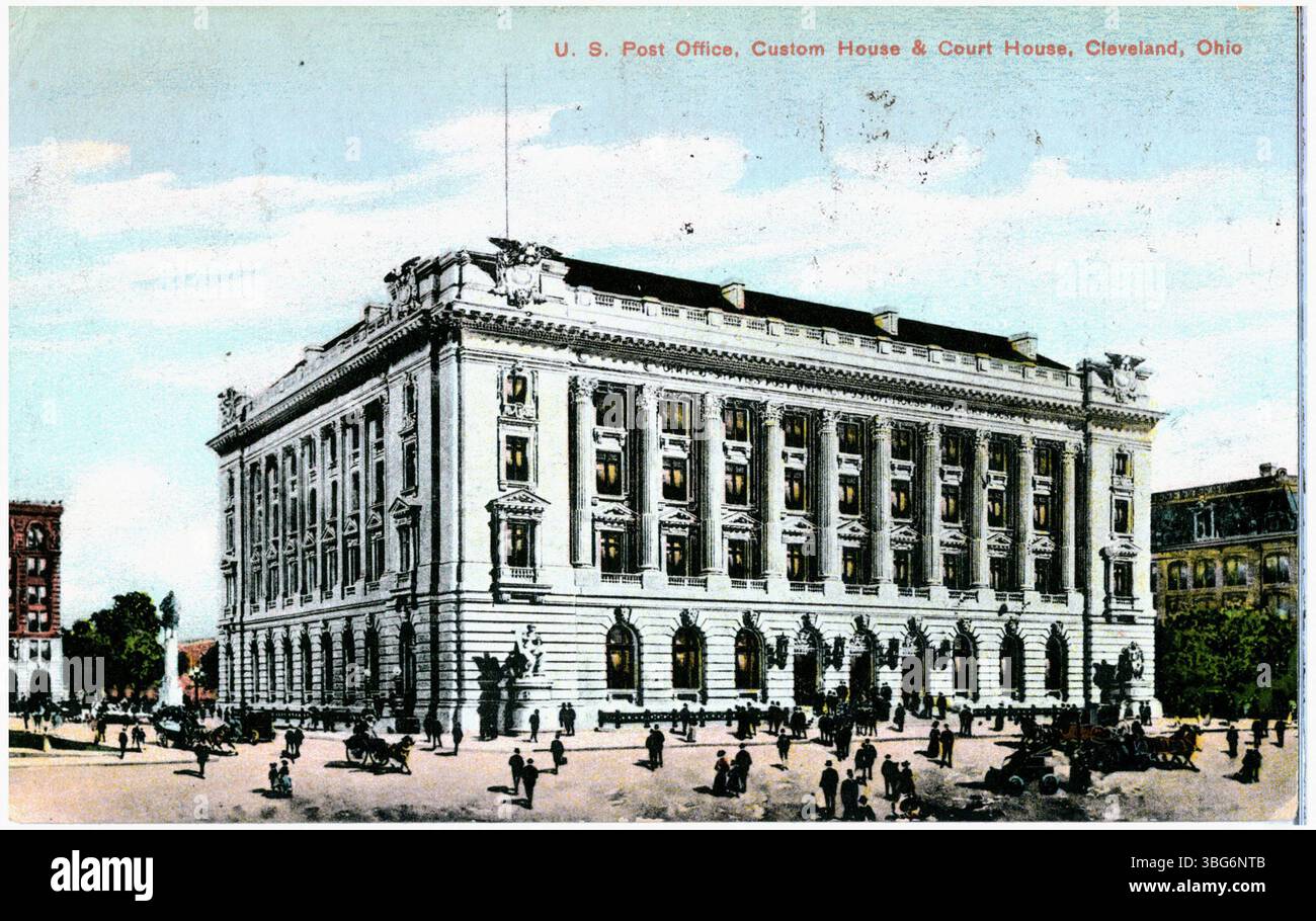 Eine Ansicht von 1908 auf das U.S. Post Office, Custom House und Court House in Cleveland, Ohio. Dieses Gebäude spiegelt den architektonischen Stil und die bürgerliche Rolle der Regierungsgebäude im frühen 20. Jahrhundert wider. Stockfoto