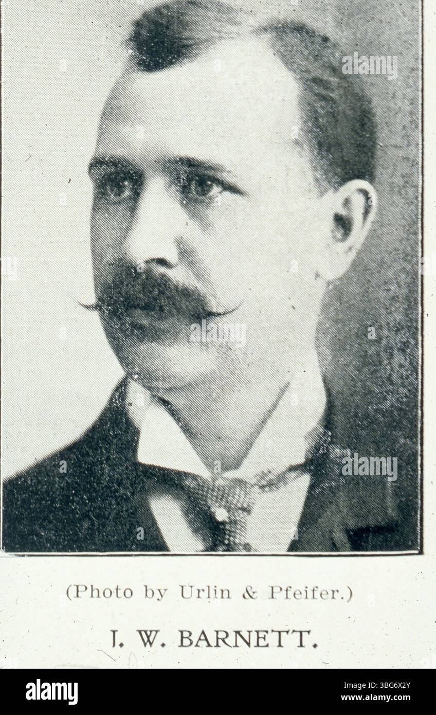 Dieses 1896 Porträt von John W. Barnett, geboren 1865, zeigt eine Schlüsselfigur in Columbus. Er arbeitete als Agent für die Southwestern Publishing Company und leitete später die Aluminum Sign and Novelty Company. Stockfoto