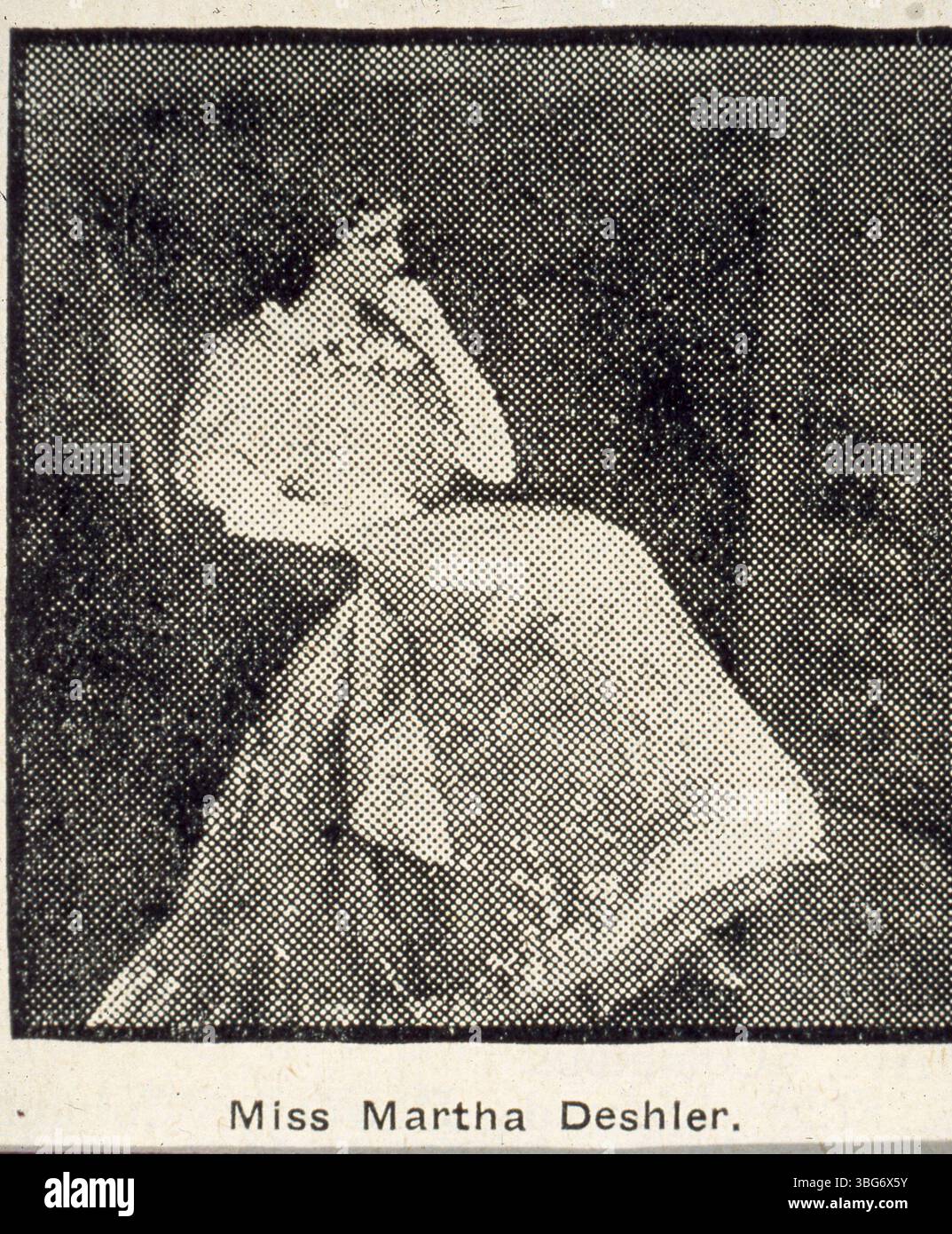 Ein 1912 Porträt von Martha Green Deshler (1879–1925), Tochter von John Green Deshler und Minnie Greene. 1900 gründete sie die Wohltätigkeitsorganisation Diet Kitchen, heiratete 1912 Major Harry Wilbur Brown und wurde Wahlrechtsleiterin und Treuhänderin am Children’s Hospital. Stockfoto