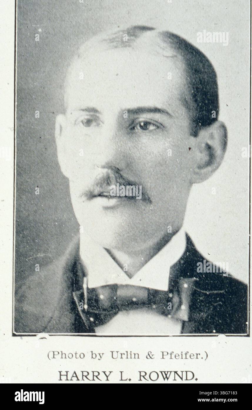 Harry L. Rownd (1867–1948) war der Sohn des Postmeisters Robert M. Rownd. Er arbeitete für die Tracy Wells Company, New Columbus Bridge Co und war Kassierer und stellvertretender Bezirksschatzmeister. Später wurde er Vizepräsident der Republic Steel Corp 1890 heiratete er Cora Packard. Stockfoto
