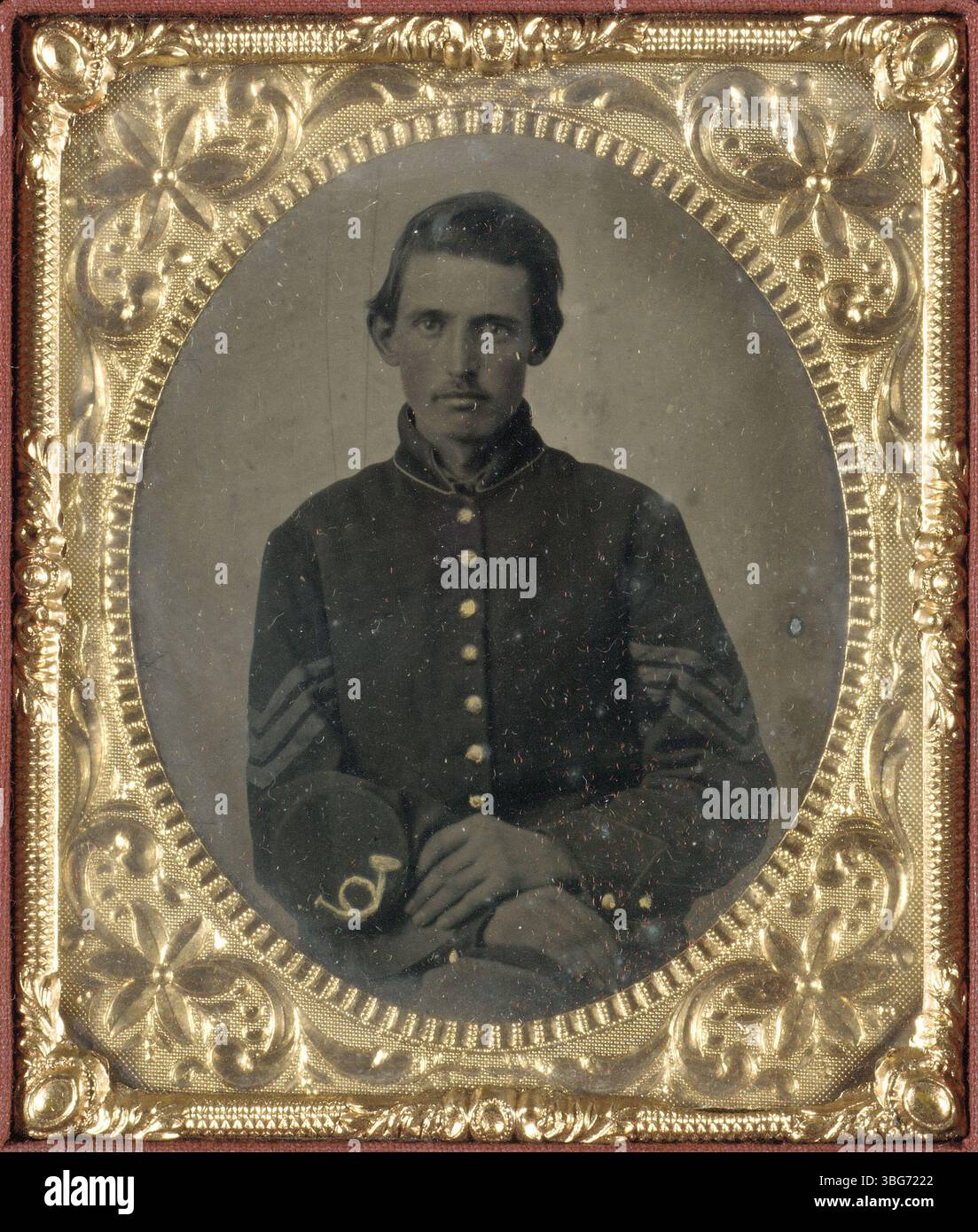 Dieses Objekt zeigt ein Foto von James Carpenter aus dem Jahr 1863, mit einer Notiz hinter dem Bild, die zusätzlichen Kontext zum Foto liefert. Stockfoto