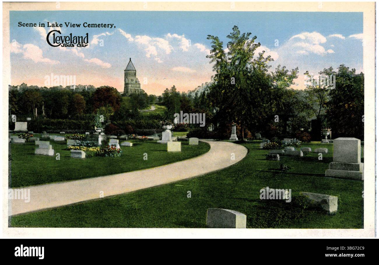 Ein Blick auf den Lake View Cemetery in Cleveland, Ohio, zeigt die landschaftliche Schönheit und historische Bedeutung der Stätte. Der Friedhof ist die letzte Ruhestätte vieler wichtiger lokaler Persönlichkeiten und ein prominentes Wahrzeichen von Cleveland. Stockfoto
