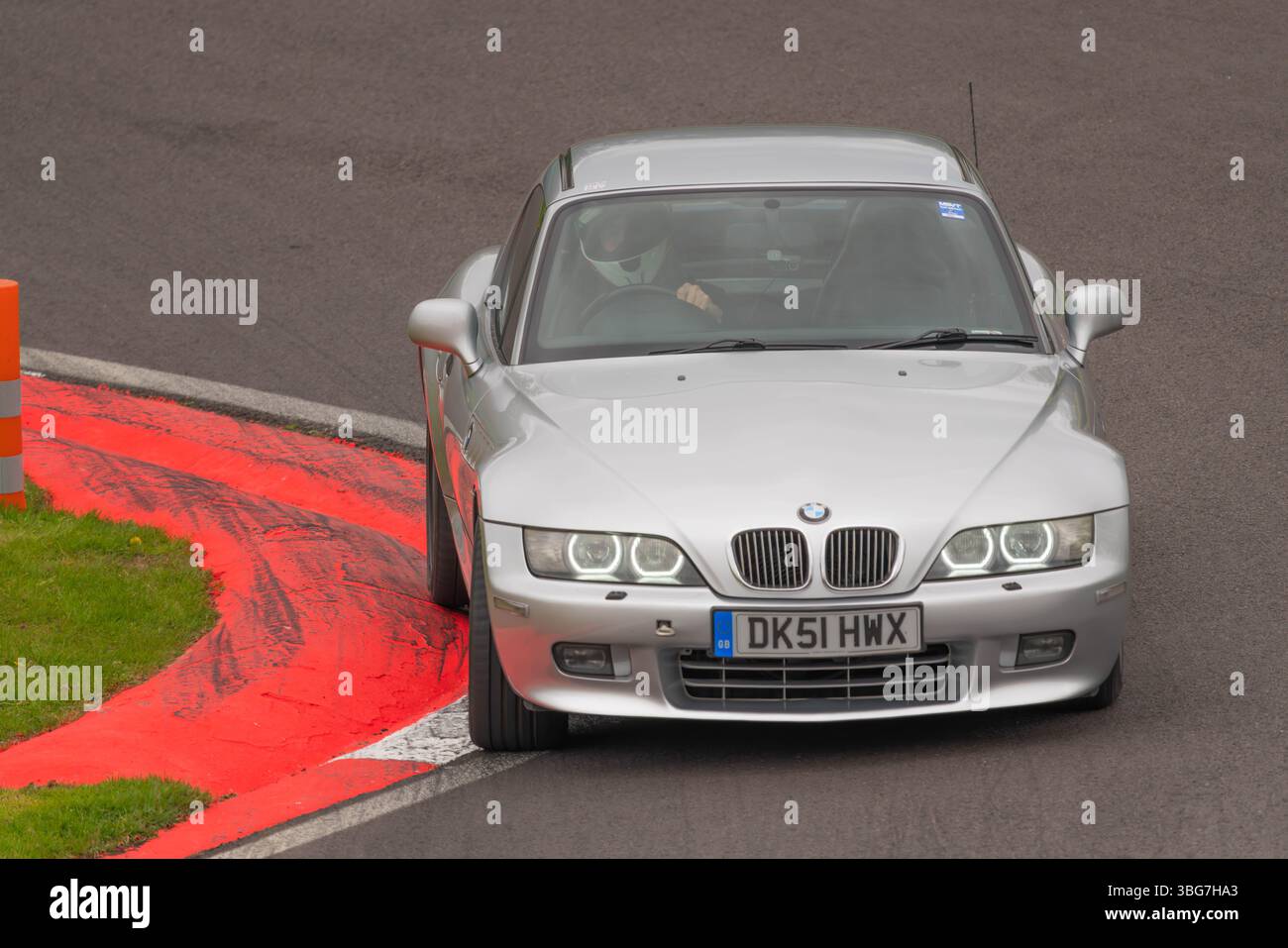 Z3, BMW, bayerischer Automobilhersteller, Roadster, 3Ltr., 2 Sitzer, 2 Türer, 2001, Built America, South Carolina, Werk, Spartanburg, Renntag Cadwell Park. Stockfoto
