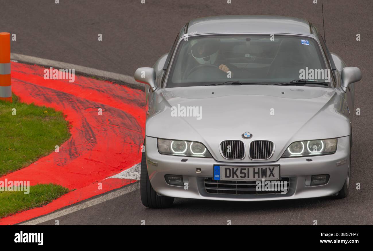 Z3, BMW, bayerischer Automobilhersteller, Roadster, 3Ltr., 2 Sitzer, 2 Türer, 2001, Built America, South Carolina, Werk, Spartanburg, Renntag Cadwell Park. Stockfoto