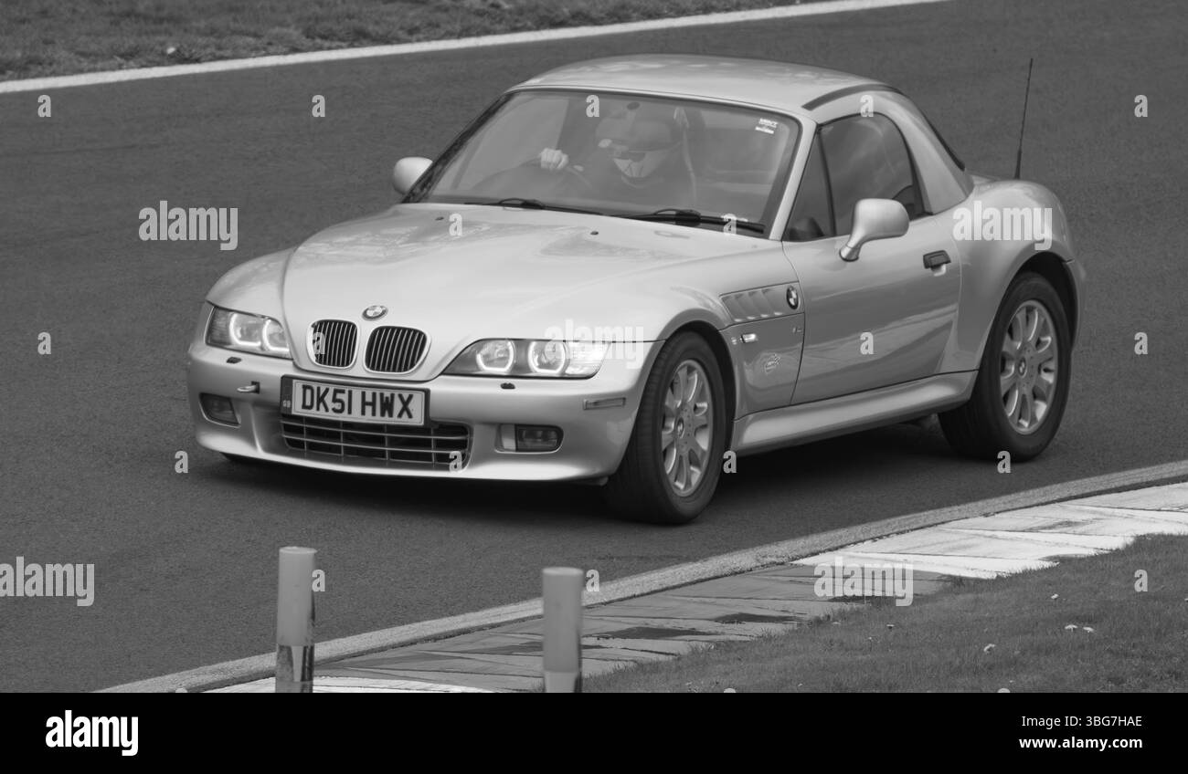 Z3, BMW, bayerischer Automobilhersteller, Roadster, 3Ltr., 2 Sitzer, 2 Türer, 2001, Built America, South Carolina, Werk, Spartanburg, Renntag Cadwell Park. Stockfoto
