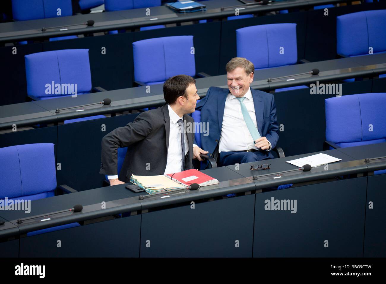 Johann Wadephul, Bundesaußenminister, Nils Schmid Sitzung, Bundestag, Plenum, Johann Wadephul, Bundesaußenminister, Nils Schmid Berlin Berlin GER *** Johann Wadephul, Bundesaußenminister, Nils Schmid Session, Bundestag, Plenum, Johann Wadephul, Bundesaußenminister Nils Schmid Berlin Berlin GER Stockfoto