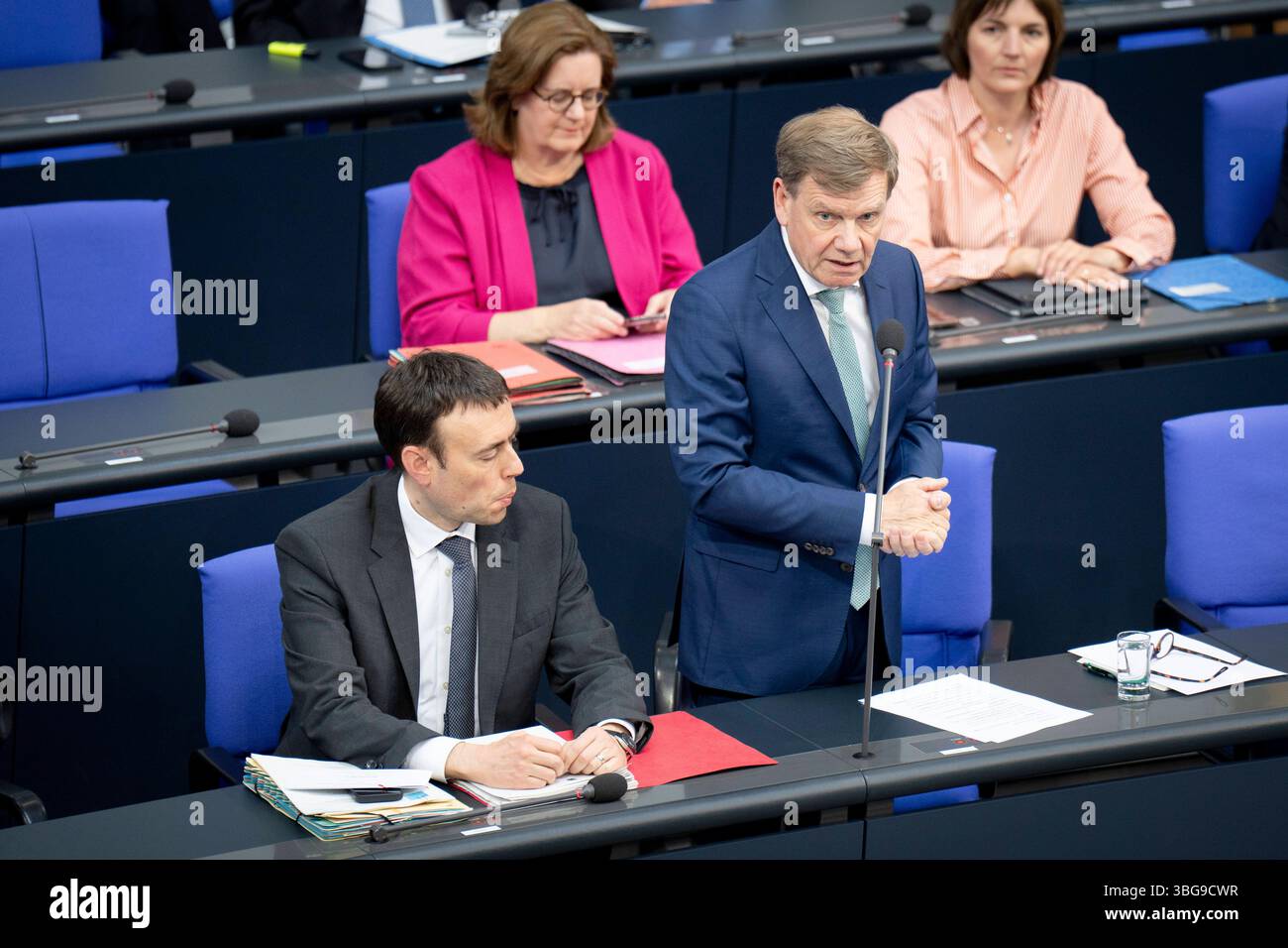 Johann Wadephul, Bundesaußenminister, Nils Schmid Sitzung, Bundestag, Plenum, Johann Wadephul, Bundesaußenminister, Nils Schmid Berlin Berlin GER *** Johann Wadephul, Bundesaußenminister, Nils Schmid Session, Bundestag, Plenum, Johann Wadephul, Bundesaußenminister Nils Schmid Berlin Berlin GER Stockfoto