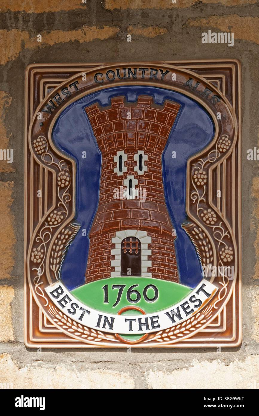 Werbung für glasierte Fliesen, West Country Ales, Broadway, Worcestershire, die Cotswolds, England, Großbritannien Stockfoto