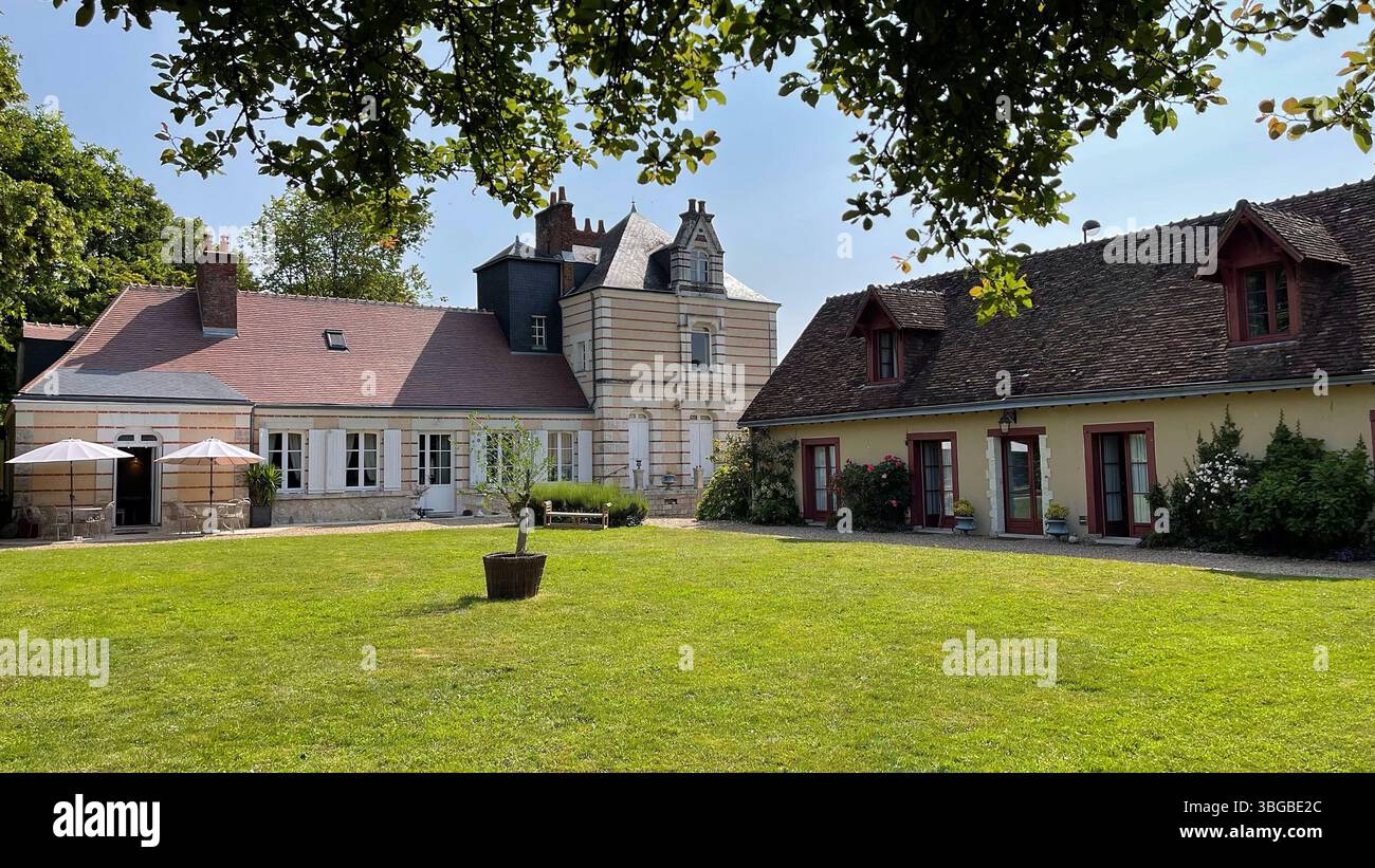 Das Le Plessis BBB in Blois, Frankreich, befindet sich in einem historischen Gebäude und bietet Gästen eine einzigartige und charmante Atmosphäre Stockfoto
