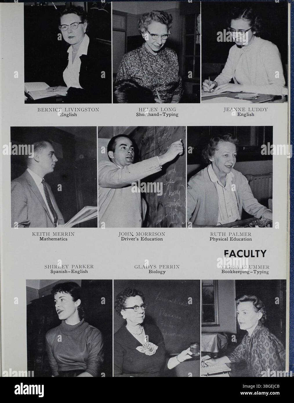 Das Gedächtnisbuch der North High School 1960 beleuchtet die historische Entwicklung der Schule, einschließlich des Baus des ursprünglichen Gebäudes aus dem Jahr 1893 und dessen Ersetzung durch ein neueres Gebäude im Jahr 1924. Sie wurde 2012 zur Columbus International High School. Stockfoto