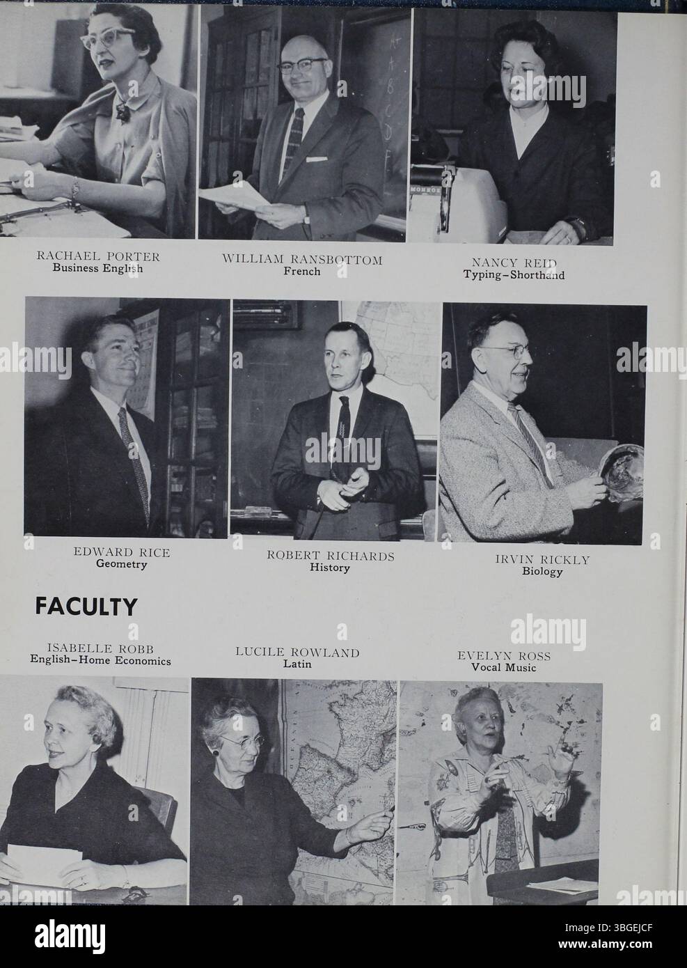 Das Jahrbuch 1960 mit dem Titel Memory Book dokumentiert die Transformation der North High School von ihrer Gründung im Jahre 1893 in einem Gebäude im romanischen Revival-Stil bis zum 1924 ersetzten Gebäude. 2012 wurde die Columbus International High School. Stockfoto