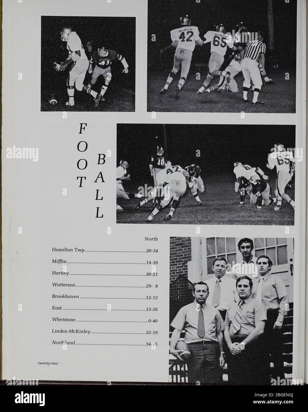 Das Jahrbuch 1973 der North High School mit dem Titel Memory Book erzählt die Geschichte der Schule seit ihrer Gründung im Jahr 1893. Das ursprüngliche Gebäude der Schule im romanischen Stil wurde 1924 durch ein neues Gebäude ersetzt. Sie wurde 1979 geschlossen und 2012 als Columbus International High School wieder eröffnet. Stockfoto