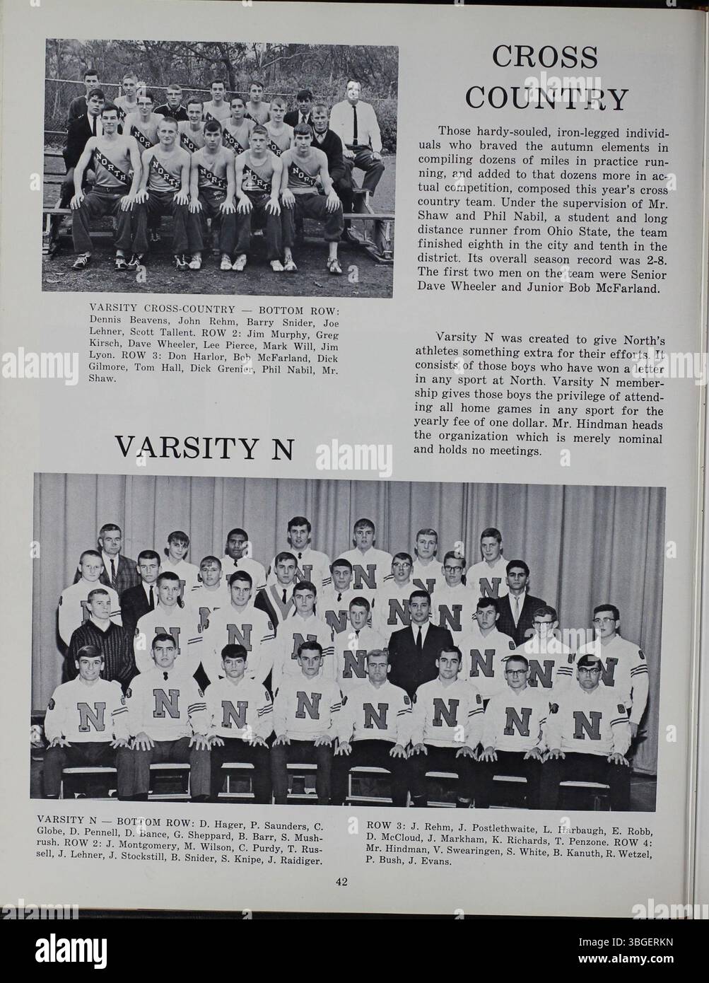 Das Memory Book Jahrbuch erzählt die Geschichte der Entwicklung der North High School, von der Gründung 1893 durch Charles D. Everett bis zum Bau eines neuen Gebäudes 1924. Die Schule wurde 1979 geschlossen und 2012 als Columbus International High School wieder eröffnet. Stockfoto