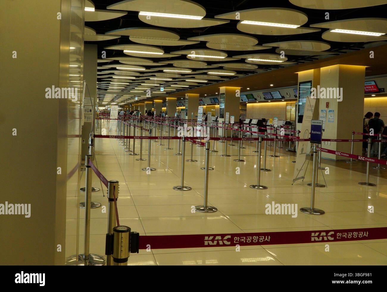 Passenger Queuing Area im Gimpo Inlandflughafen, Seoul, Südkorea Stockfoto