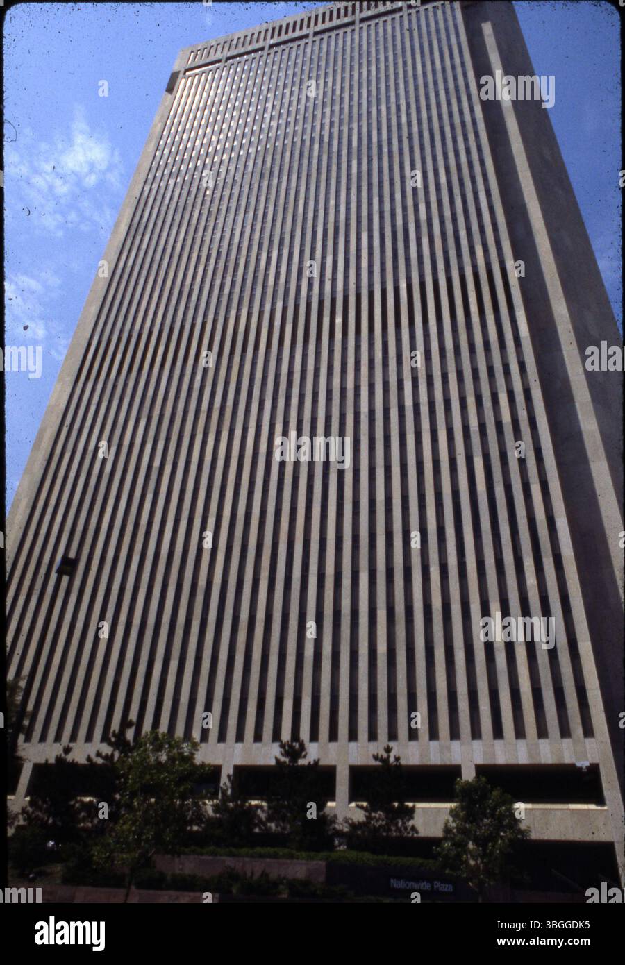 Foto eines Nationwide Plaza Gebäudes an der 263 North High Street. Der Spatenstich erfolgte am 12. Juli 1974. Das Gebäude wurde am 4. Mai 1978 eingeweiht. Stockfoto
