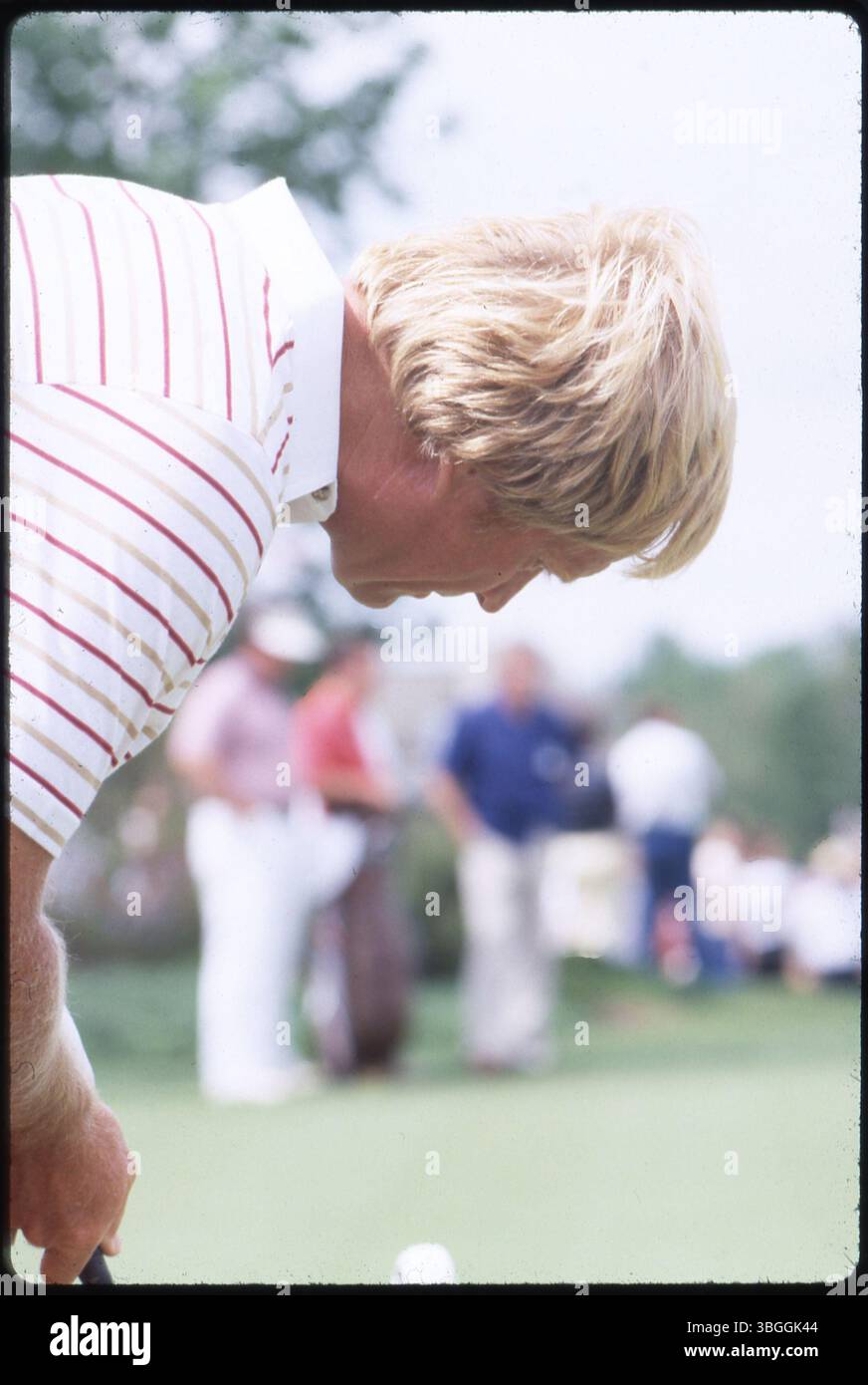 Jack Nicklaus wird auf dem Übungsfeld während des Memorial Tournament pro-am 1984 im Muirfield Village Golf Club am 22. Mai 1984 gesehen. Stockfoto