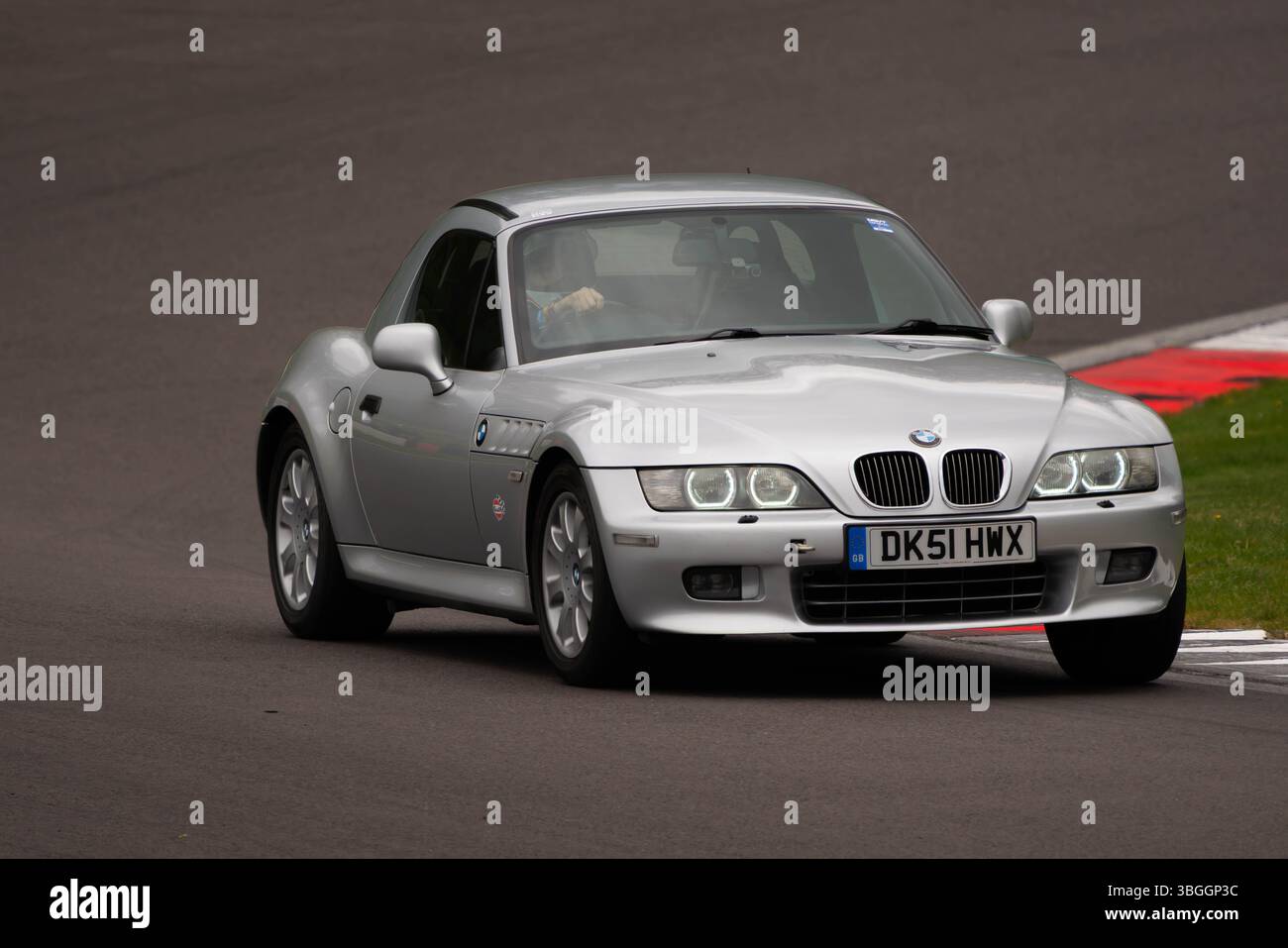 Z3, BMW, bayerischer Automobilhersteller, Roadster, 3Ltr., 2 Sitzer, 2 Türer, 2001, Built America, South Carolina, Werk, Spartanburg, Renntag Cadwell Park. Stockfoto