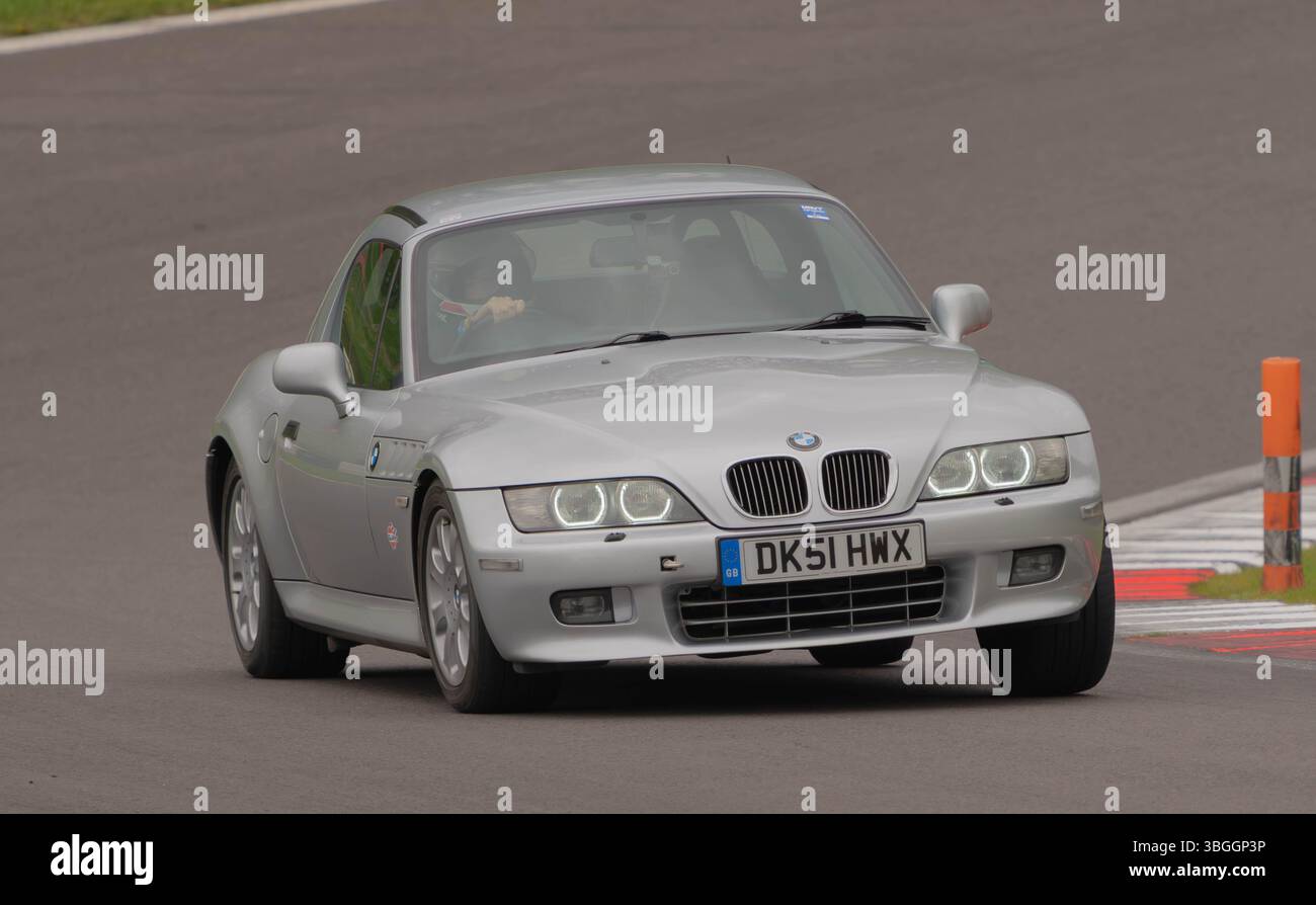 Z3, BMW, bayerischer Automobilhersteller, Roadster, 3Ltr., 2 Sitzer, 2 Türer, 2001, Built America, South Carolina, Werk, Spartanburg, Renntag Cadwell Park. Stockfoto