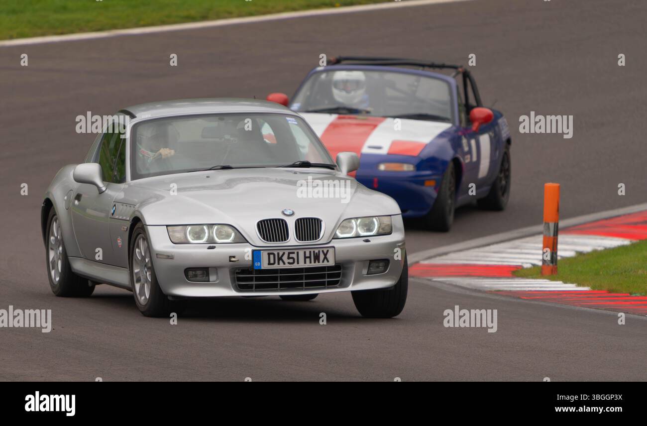 Z3, BMW, bayerischer Automobilhersteller, Roadster, 3Ltr., 2 Sitzer, 2 Türer, 2001, Built America, South Carolina, Werk, Spartanburg, Renntag Cadwell Park. Stockfoto