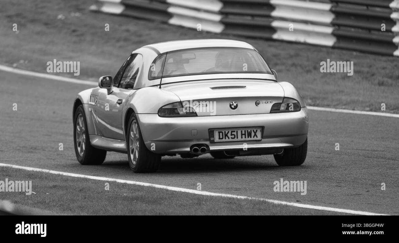 Z3, BMW, bayerischer Automobilhersteller, Roadster, 3Ltr., 2 Sitzer, 2 Türer, 2001, Built America, South Carolina, Werk, Spartanburg, Renntag Cadwell Park. Stockfoto