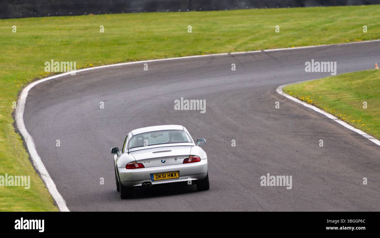 Z3, BMW, bayerischer Automobilhersteller, Roadster, 3Ltr., 2 Sitzer, 2 Türer, 2001, Built America, South Carolina, Werk, Spartanburg, Renntag Cadwell Park. Stockfoto