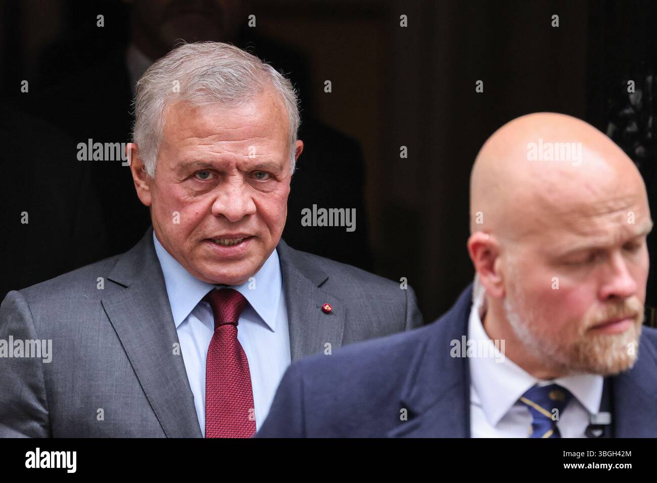 London, Großbritannien. Juni 2025. Sir Keir Starmer, Premierminister des Vereinigten Königreichs, begrüßt Abdullah II. Bin Al-Hussein, den König von Jordanien, heute Nachmittag in der Downing Street 10. Quelle: Imageplotter/Alamy Live News Stockfoto