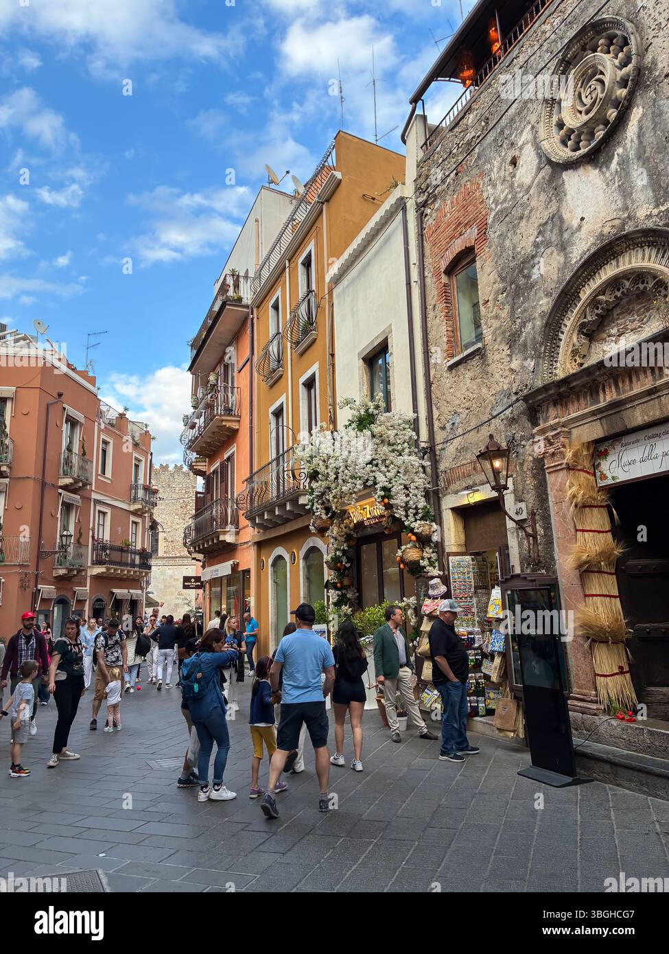 Handelsstraße in Taormina, Sizilien Stockfoto