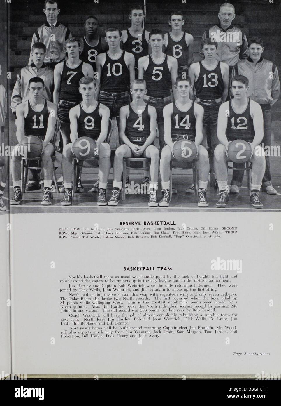 Das Memory Book Jahrbuch 1952 der North High School beschreibt die Geschichte der Schule, einschließlich des Bauwerks und des Gründungsdirektors Charles D. Everett. Die North High School, die 1893 gegründet wurde, hatte mehrere Standorte, bevor sie 1979 geschlossen und 2012 als Columbus International High School wieder eröffnet wurde. Stockfoto