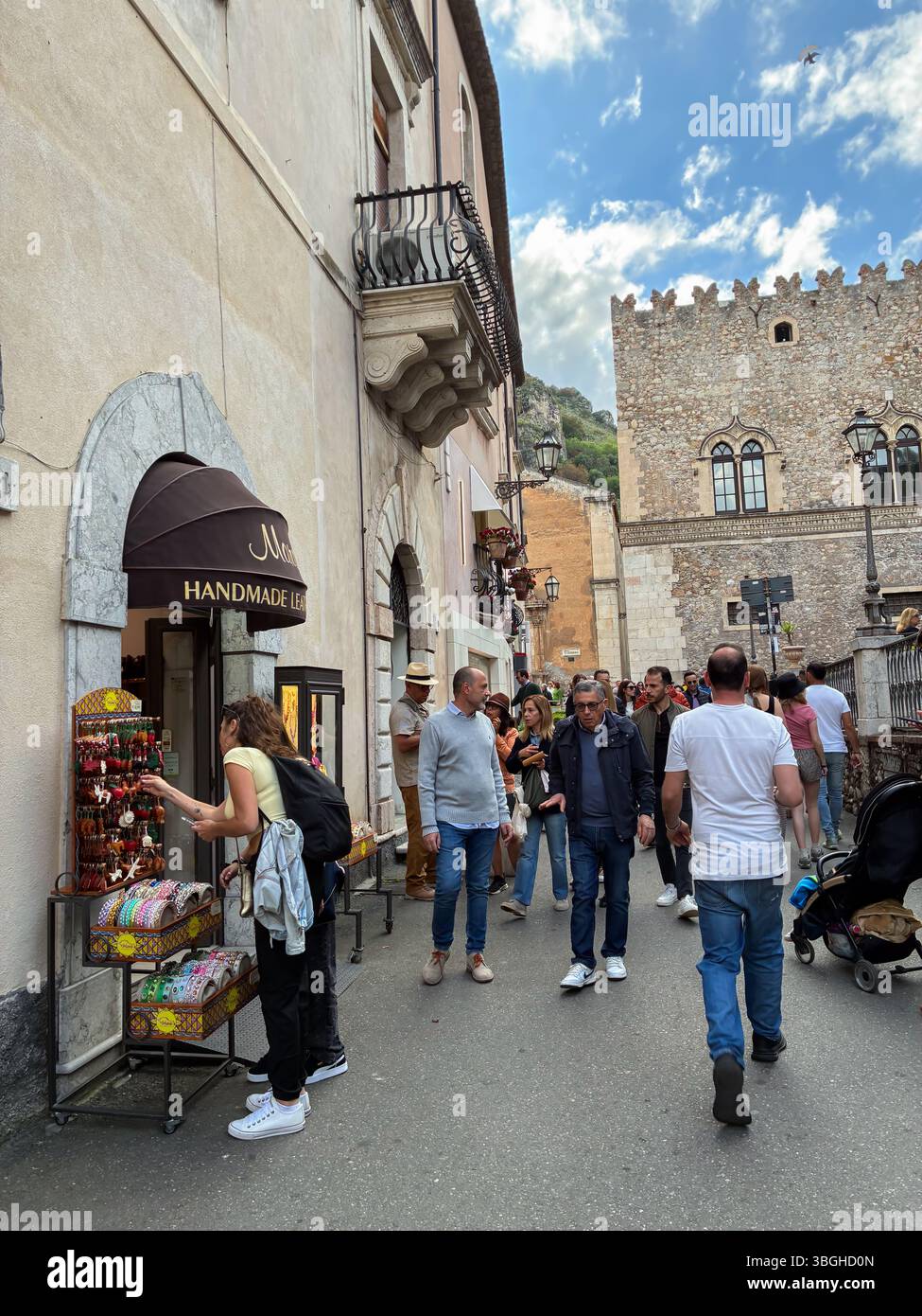 Handelsstraße in Taormina, Sizilien Stockfoto
