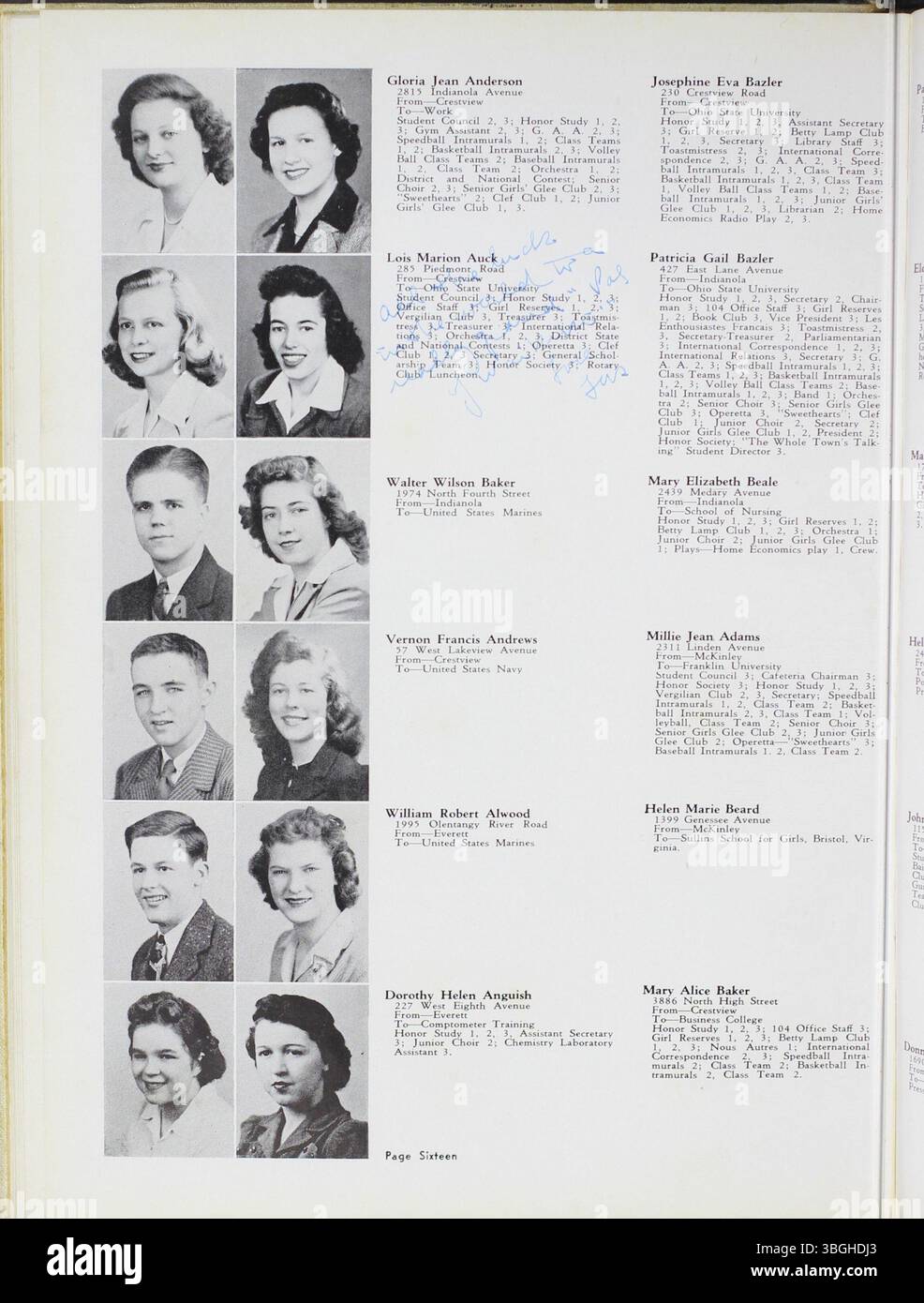 Das Jahrbuch „Memory Book“ von 1943 spiegelt das historische Erbe der North High School von der Eröffnung 1893 bis zur Neugestaltung des Gebäudes von 1924 wider. Das Jahrbuch erinnert an den Umzug der Schule nach Clintonville und ihre Umwandlung in die Columbus International High School nach ihrer Schließung im Jahr 1979 aufgrund der rückläufigen Einschreibung. Stockfoto