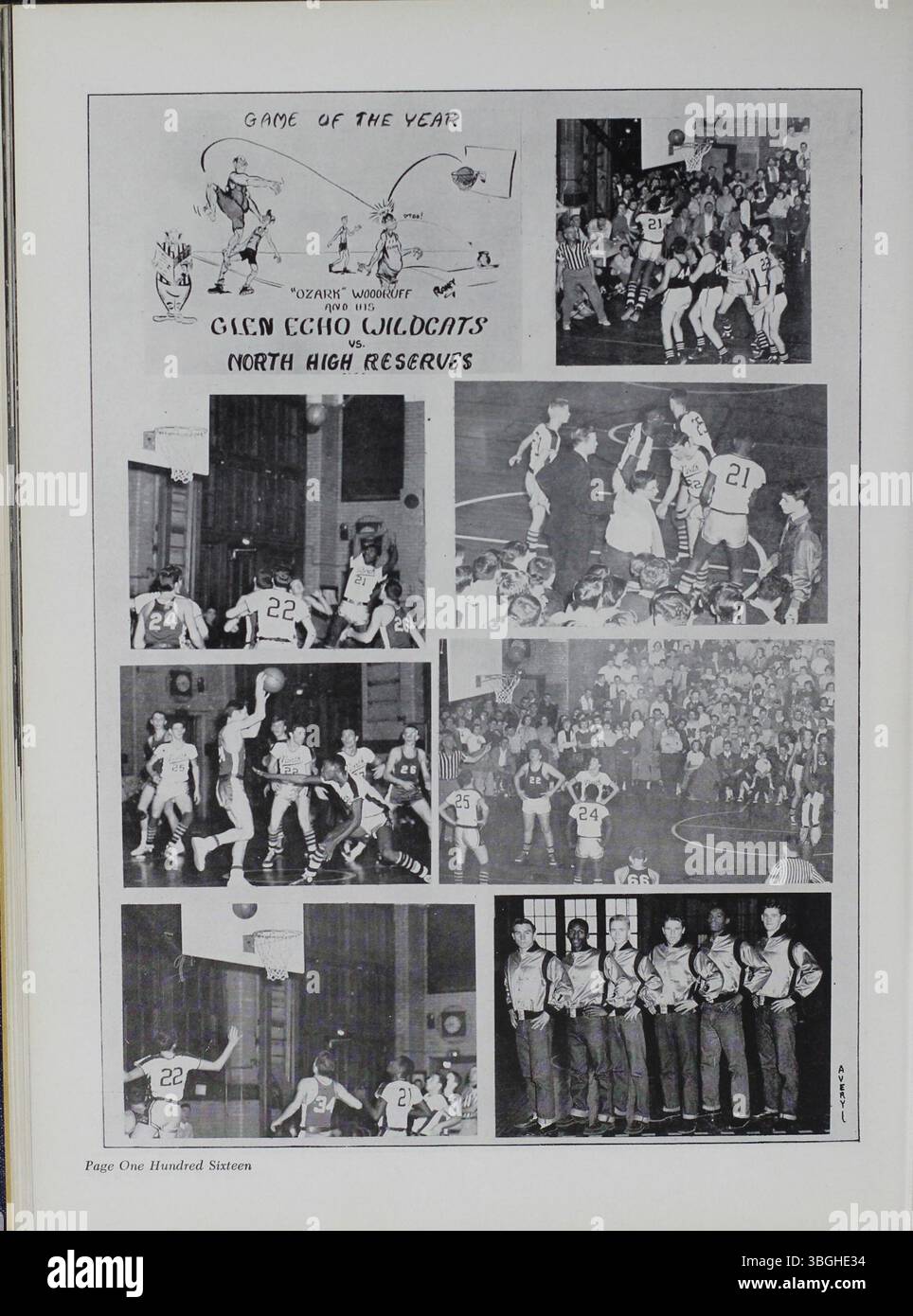 Das Jahrbuch der North High School aus dem Jahr 1954, Memory Book, dokumentiert die lange Geschichte der Schule, die bis ins Jahr 1893 zurückreicht. Das ursprüngliche Gebäude wurde von Frank L. Packard entworfen und 1924 ersetzt. Sie wurde 1979 aufgrund der rückläufigen Einschreibung geschlossen und 2012 als Columbus International High School wieder eröffnet. Stockfoto